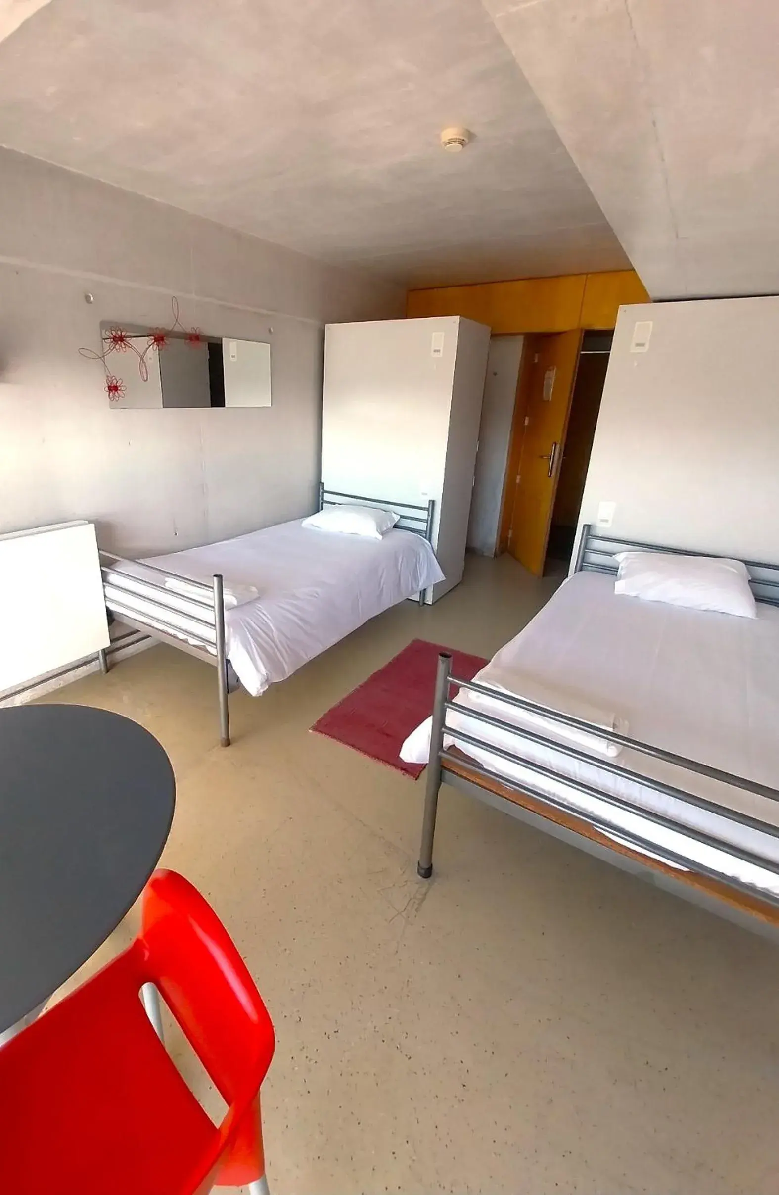 Twin Room with Shared Toilet in HI Ponte de Lima - Pousada de Juventude Twin Room with Shared Toilet in HI Ponte de Lima - Pousada de Juventude