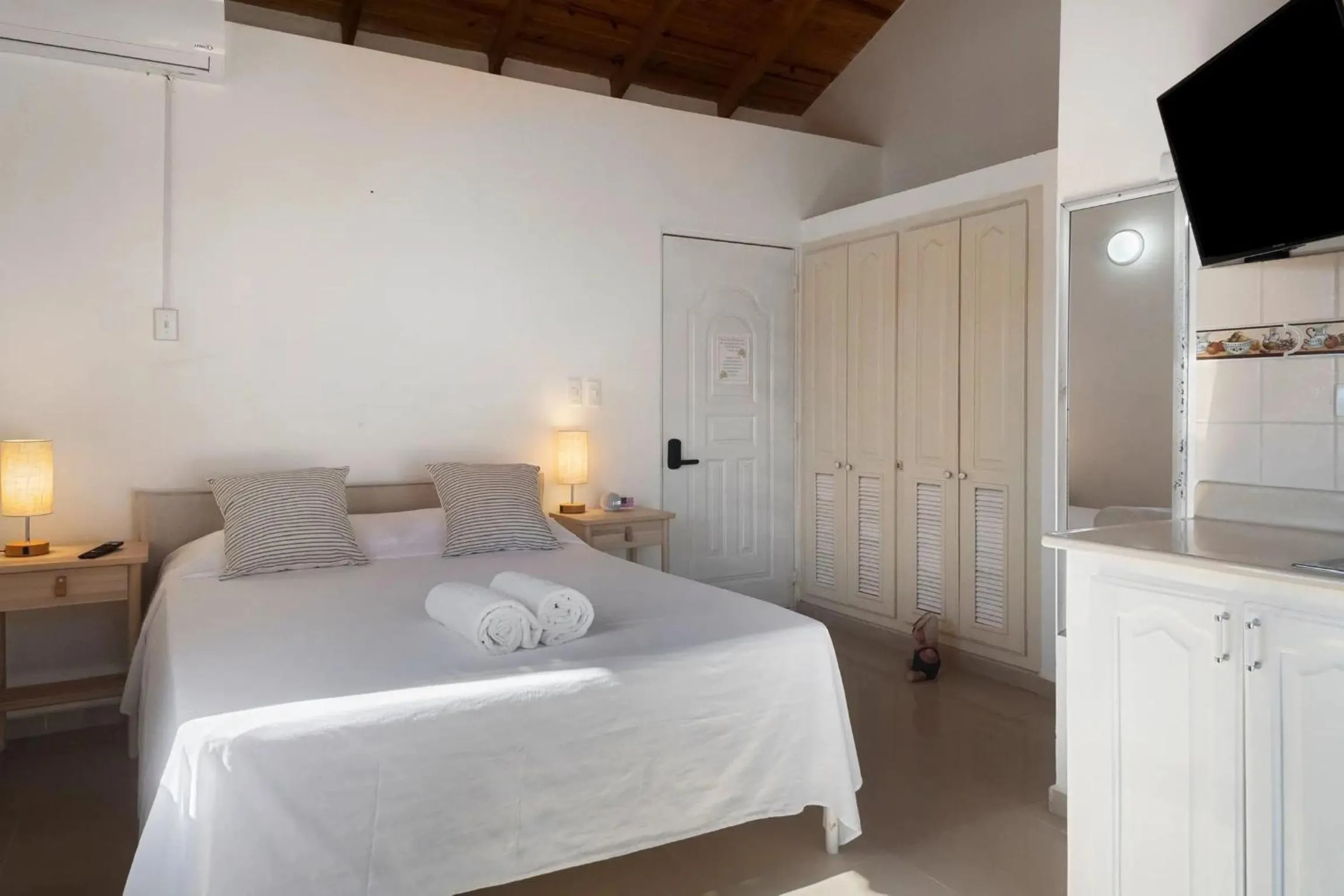 Bedroom, Bed in Brisas Doradas Beachfront Villa