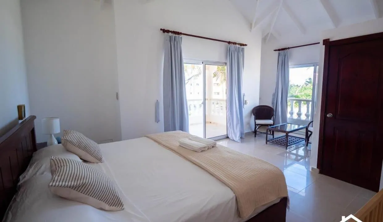 Bedroom, Bed in Brisas Doradas Beachfront Villa