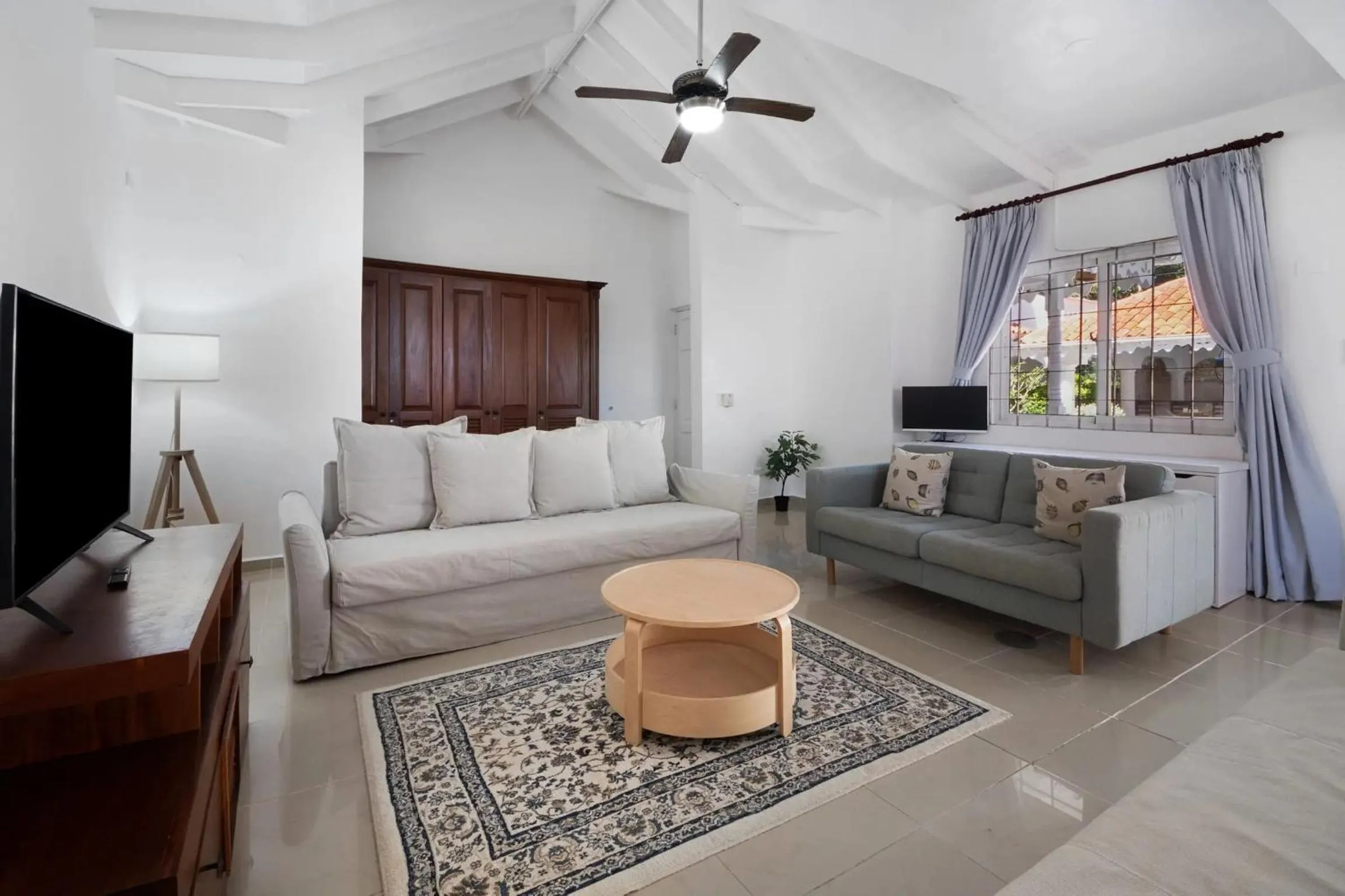 Living room in Brisas Doradas Beachfront Villa