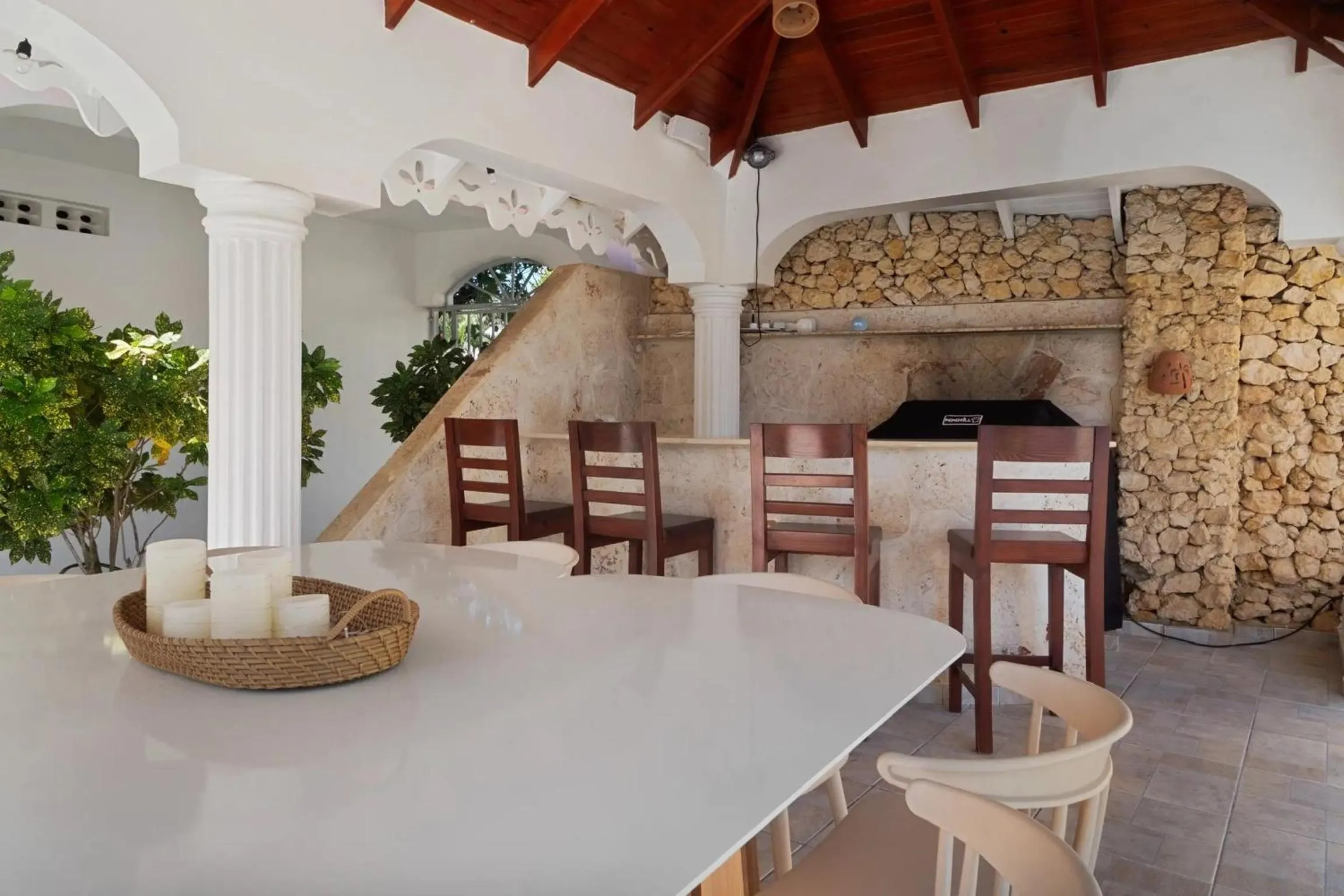 Dining area in Brisas Doradas Beachfront Villa