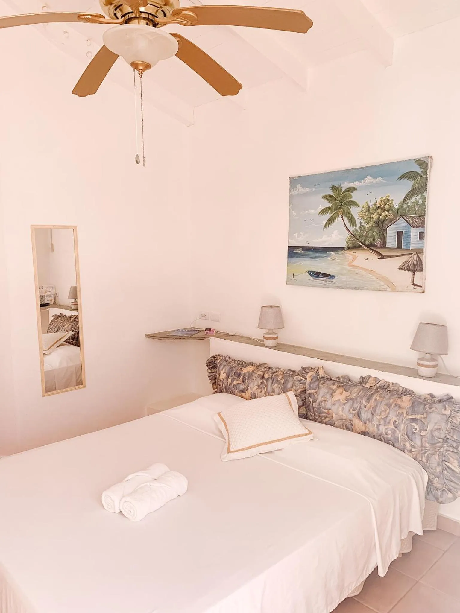 Bed in Brisas Doradas Beachfront Villa
