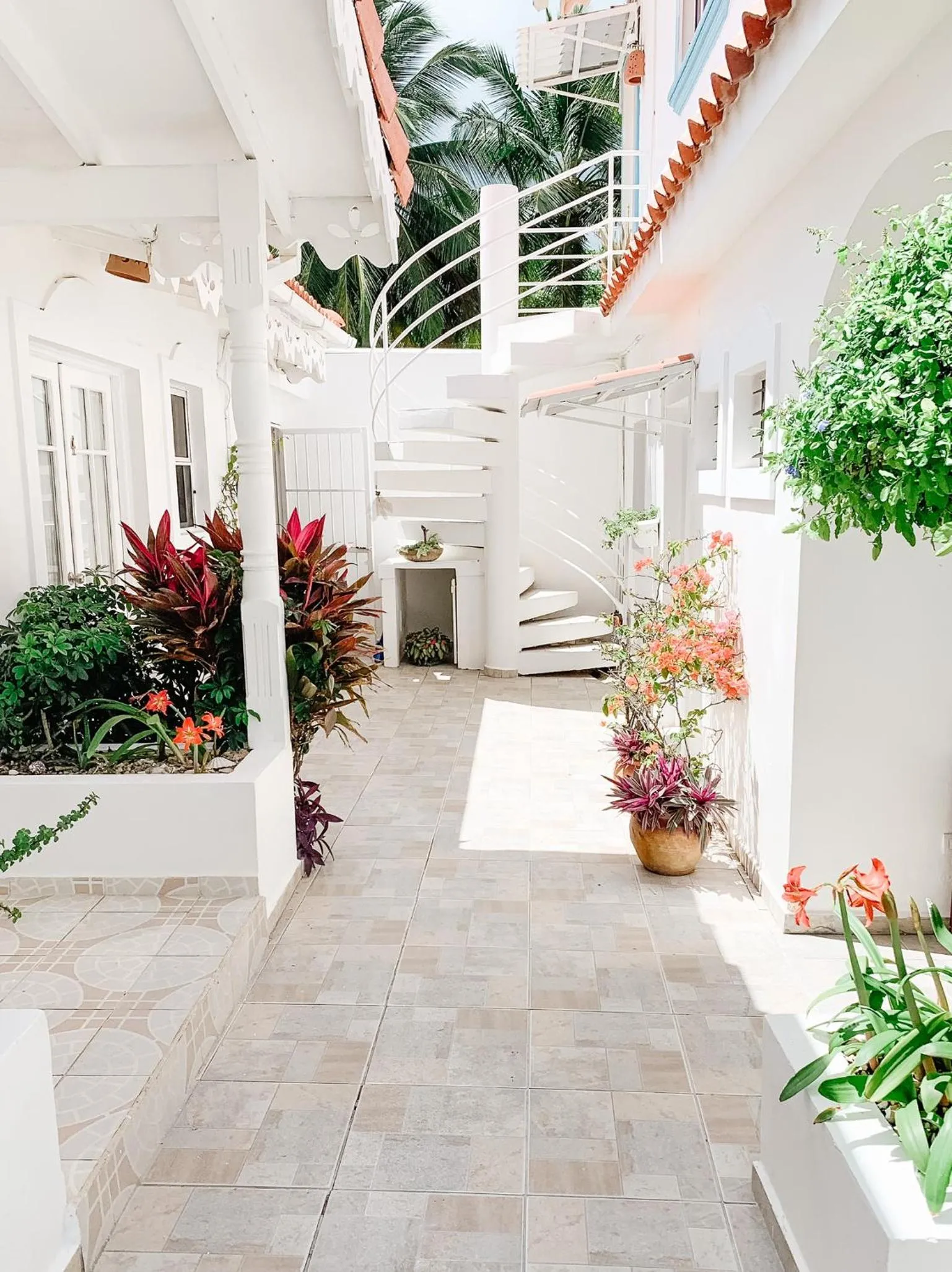 Inner courtyard view in Brisas Doradas Beachfront Villa