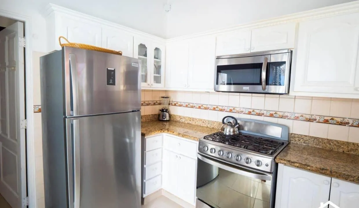 Kitchen or kitchenette in Brisas Doradas Beachfront Villa
