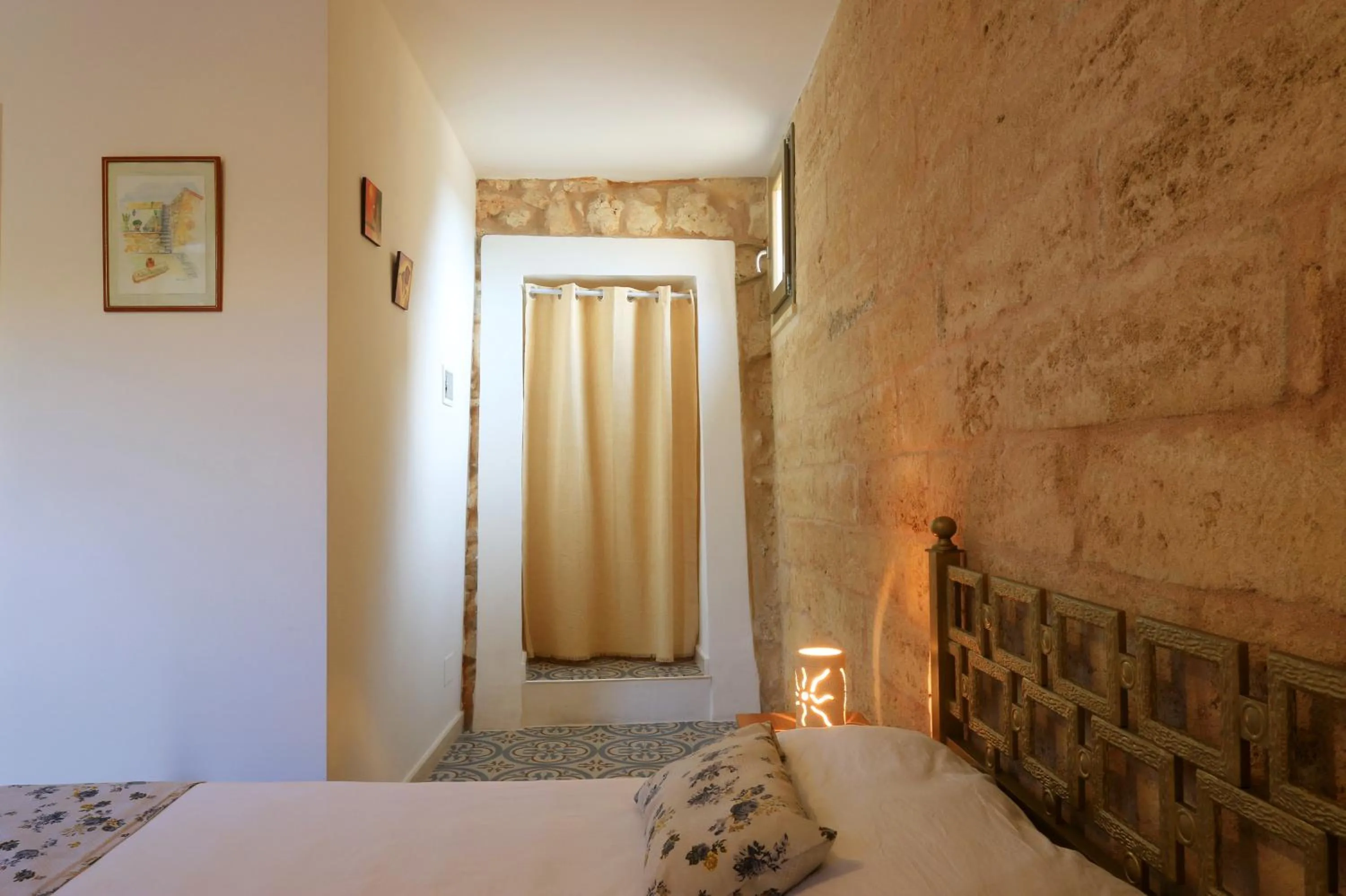 Bed in Allu Ruvezzu
