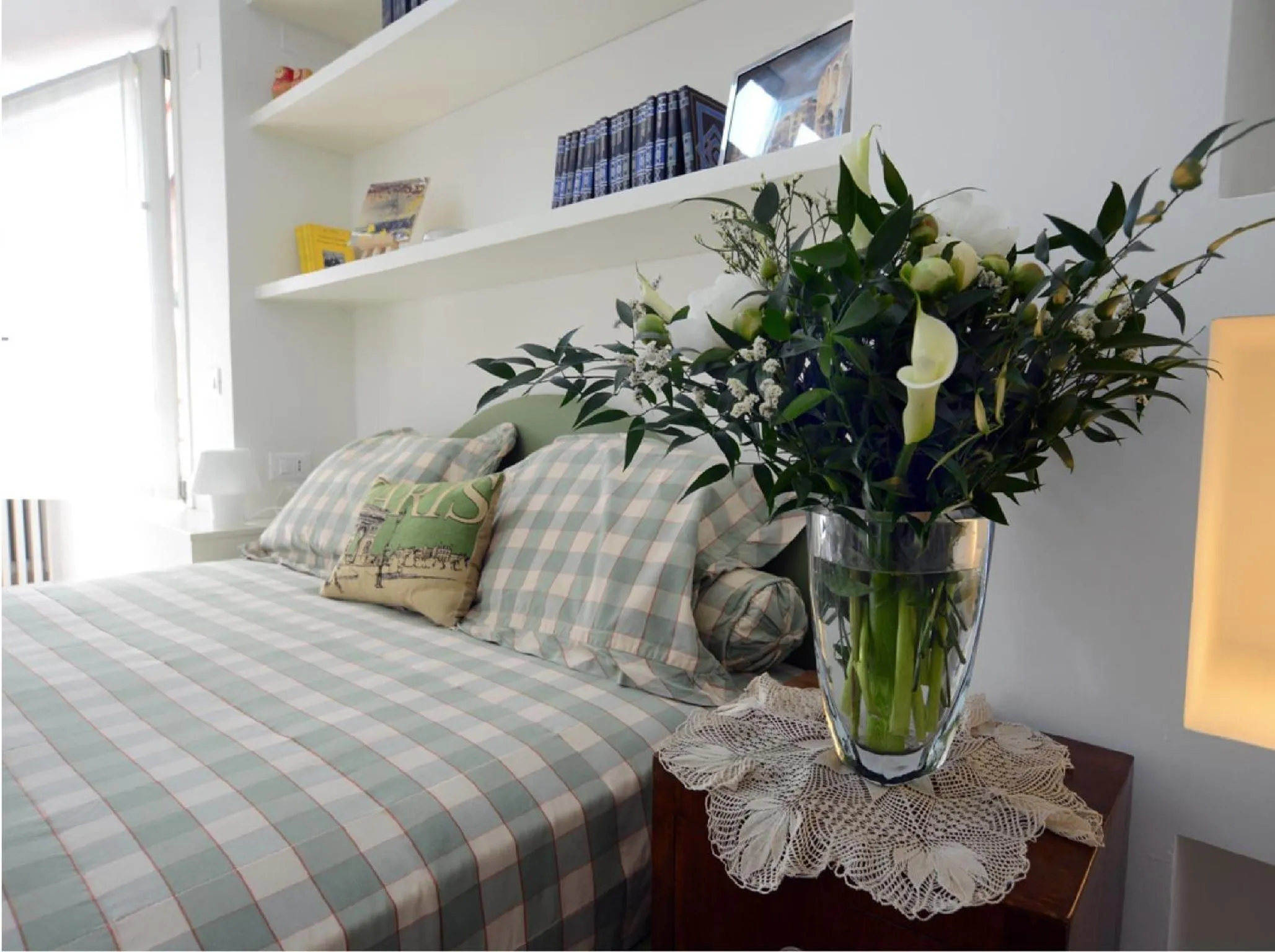 Decorative detail, Bed in B&B al 19