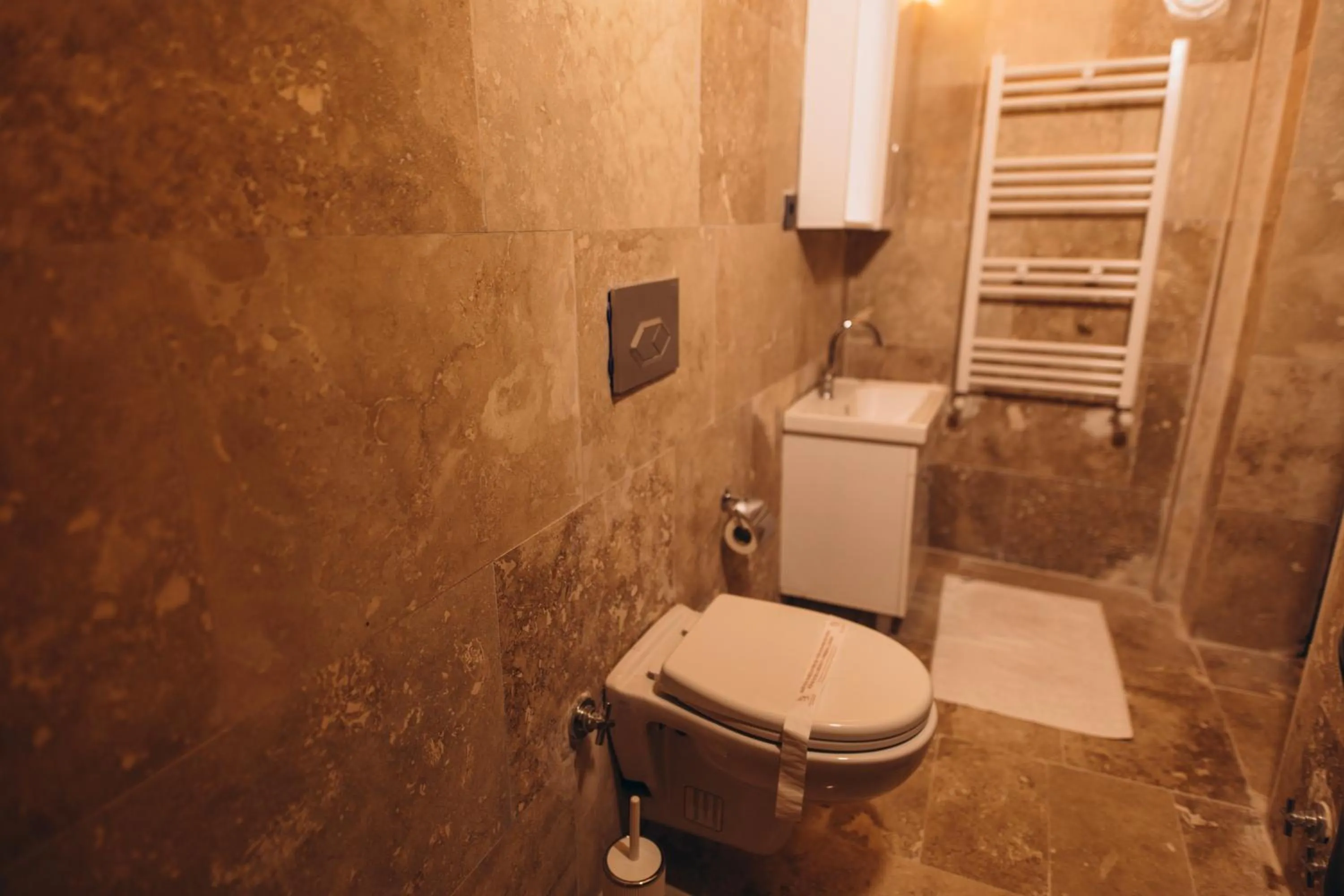 Toilet in İsadora Cave Cappadocia