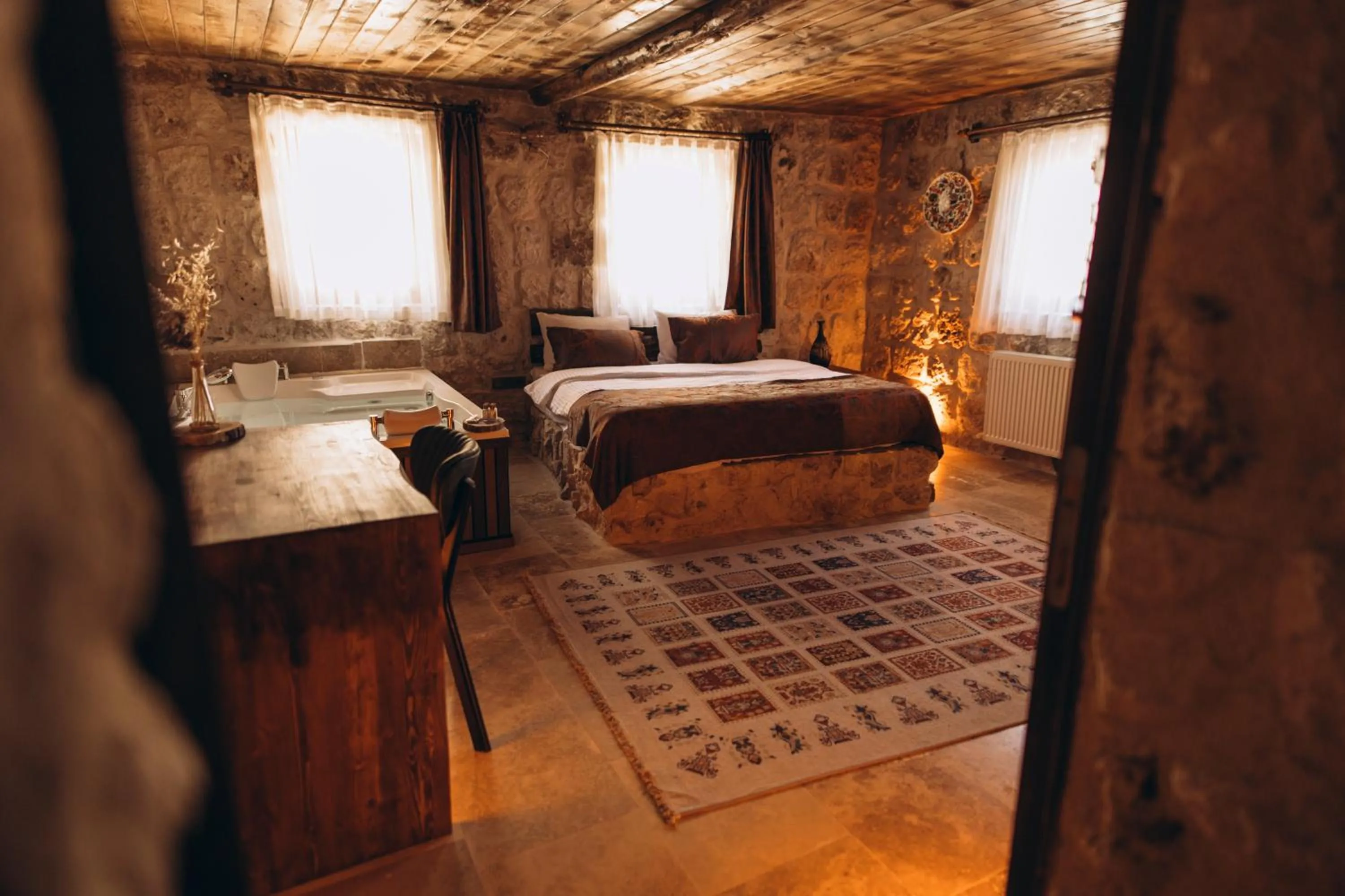 Photo of the whole room, Bed in İsadora Cave Cappadocia