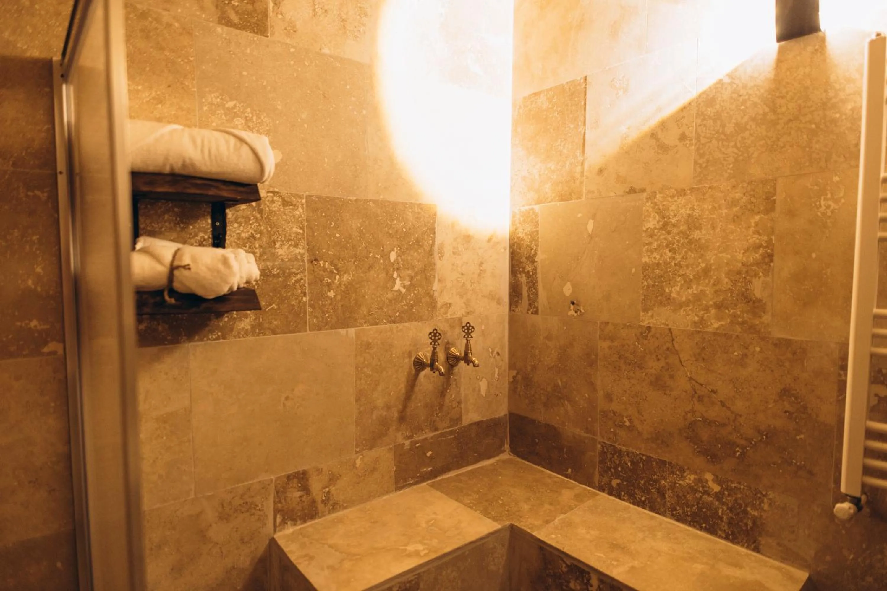 Shower in İsadora Cave Cappadocia