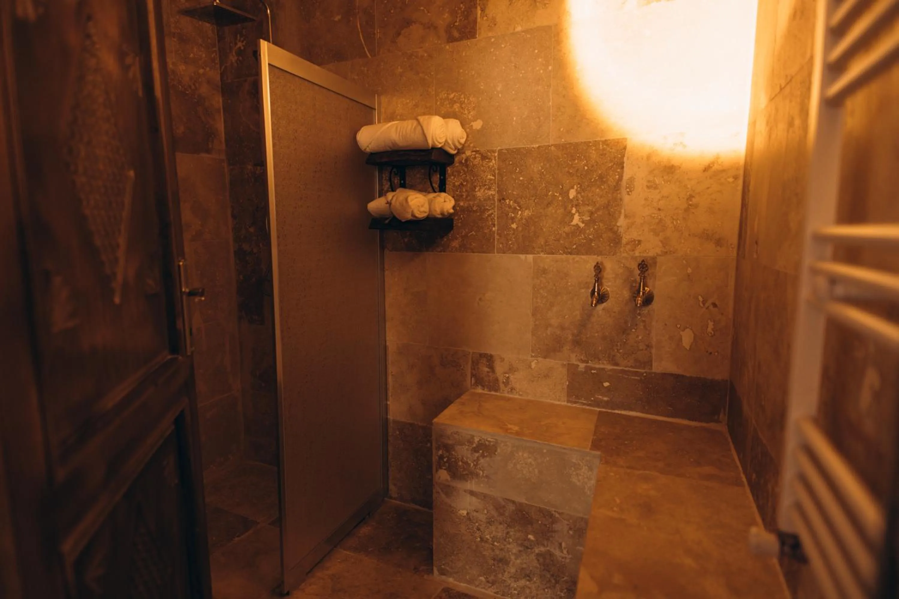 Shower in İsadora Cave Cappadocia