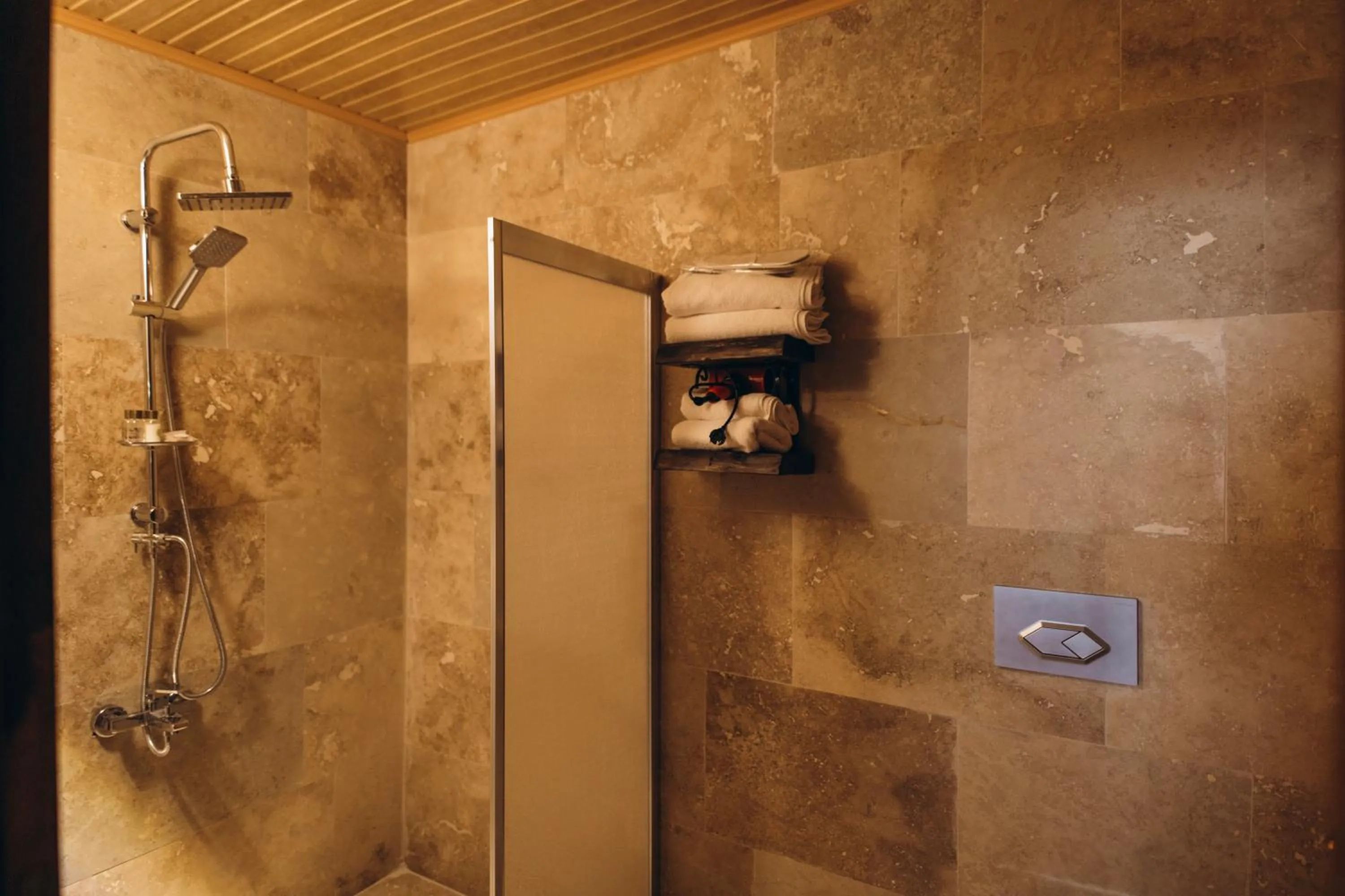 Bathroom in İsadora Cave Cappadocia