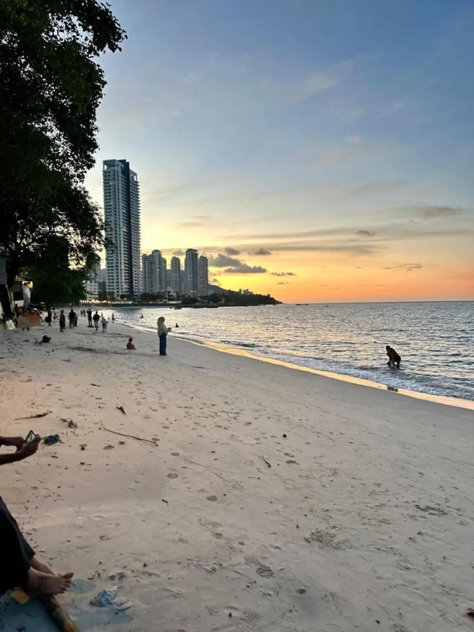 Beach in Ardour Lodge "B" Wing