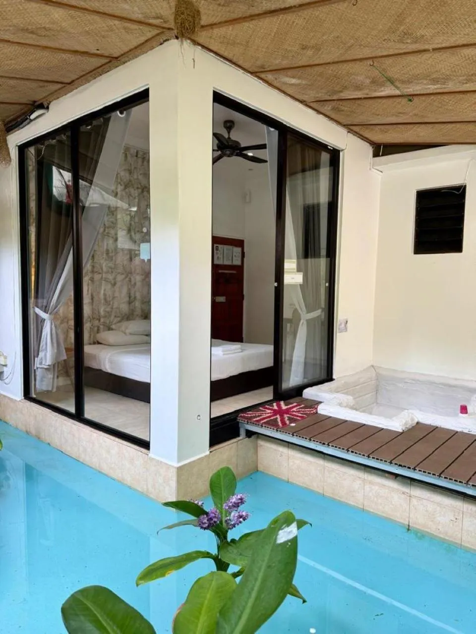 Patio in Ardour Lodge "B" Wing