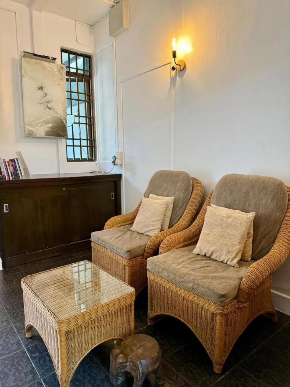 Lobby or reception in Ardour Lodge "B" Wing