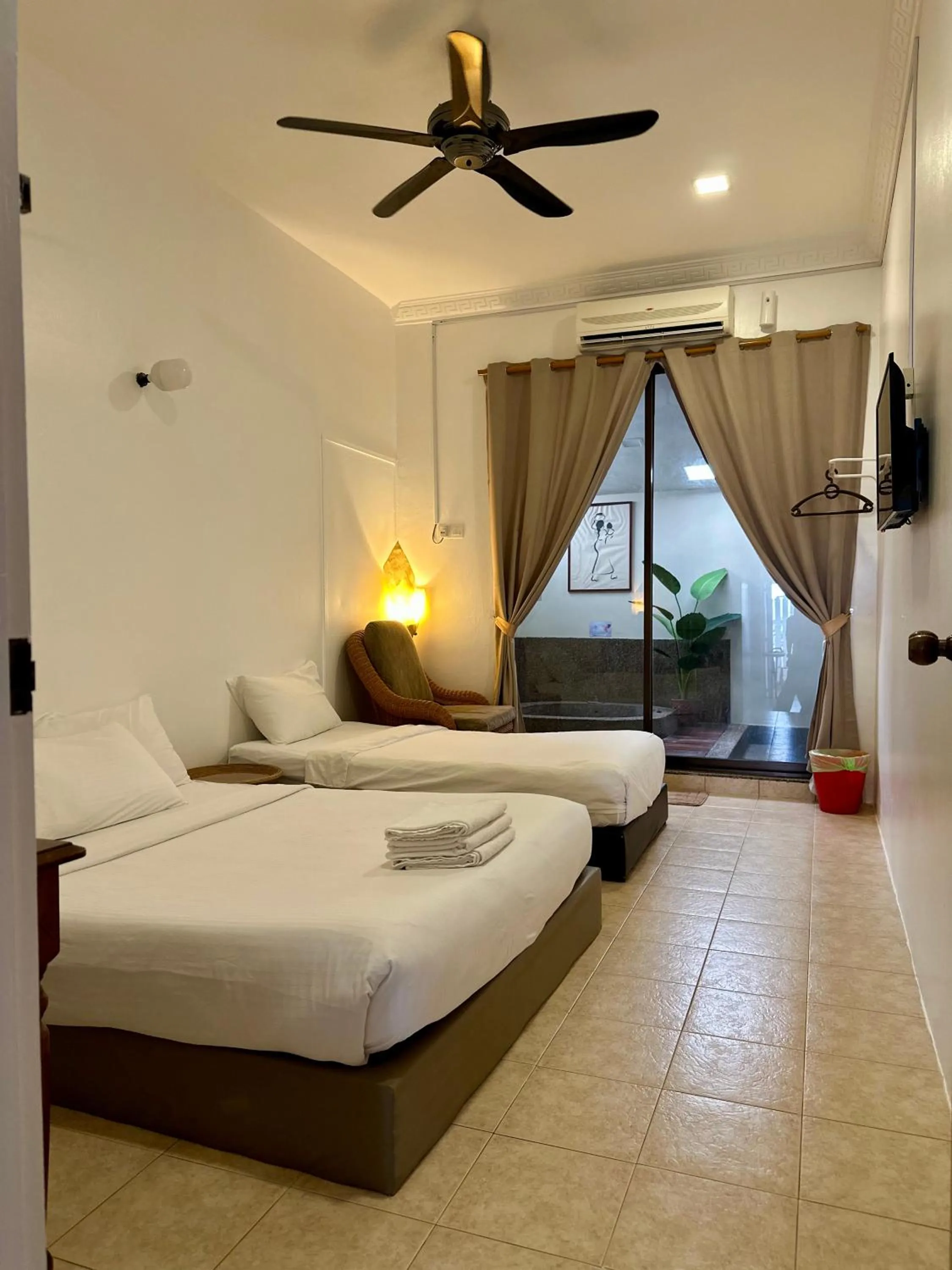 Bed in Ardour Lodge "B" Wing