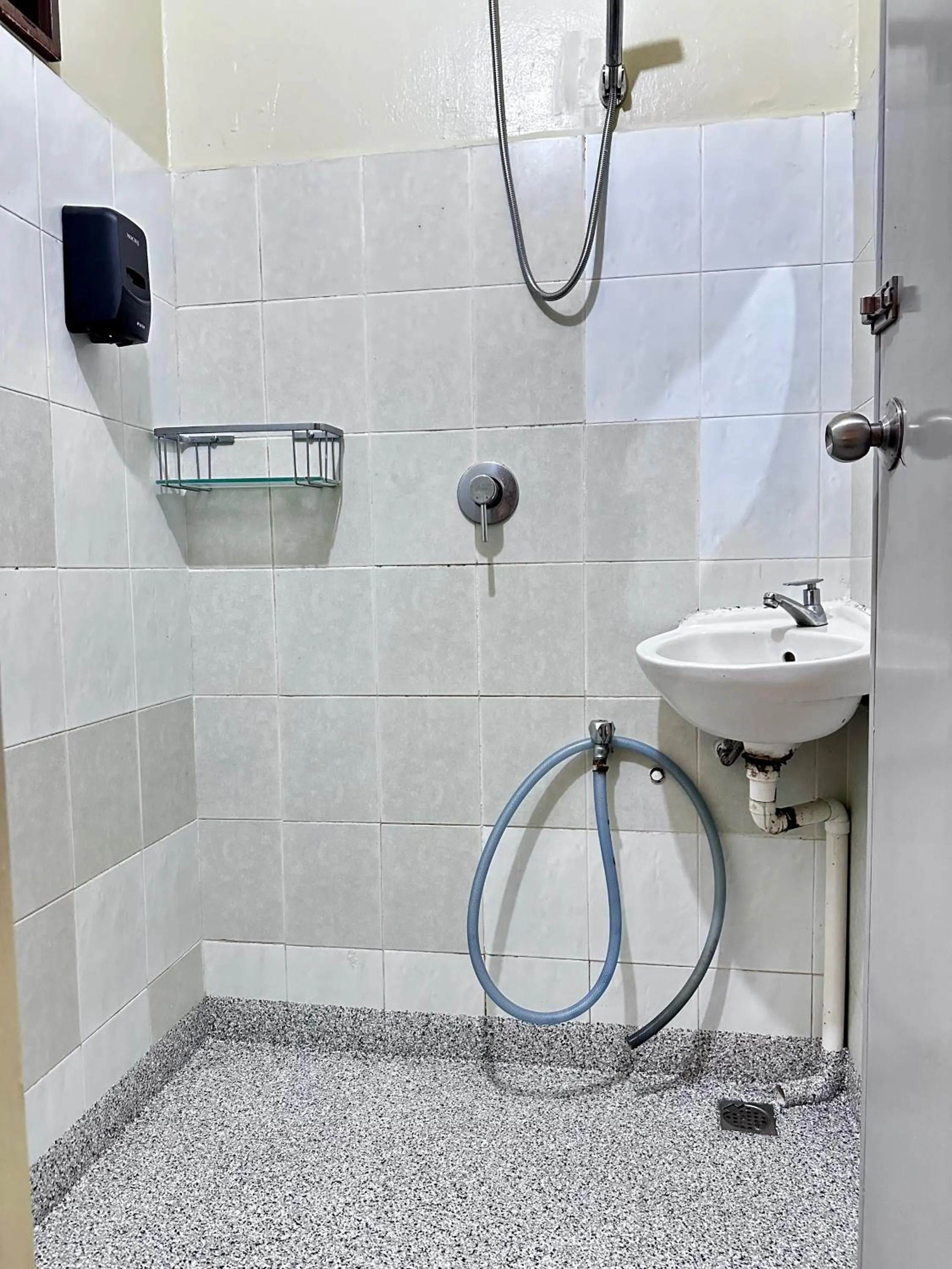 Shower in Ardour Lodge "B" Wing