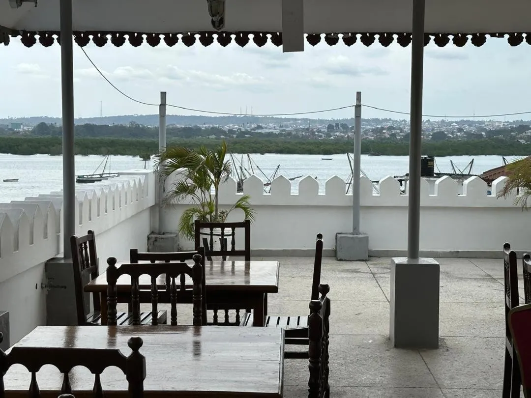 Breakfast in New Funguni Lodge