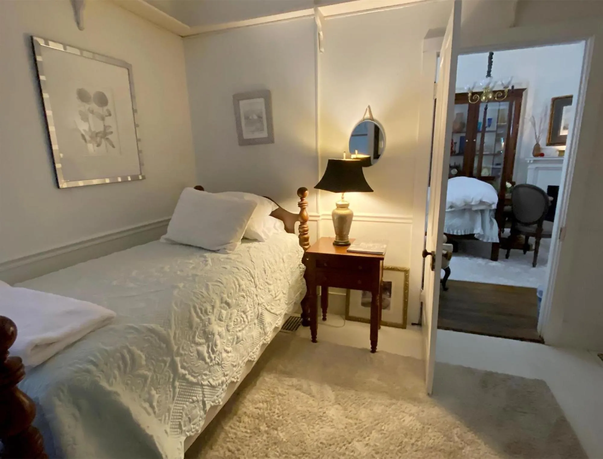 Bedroom, Bed in Chesnut Cottage Inn