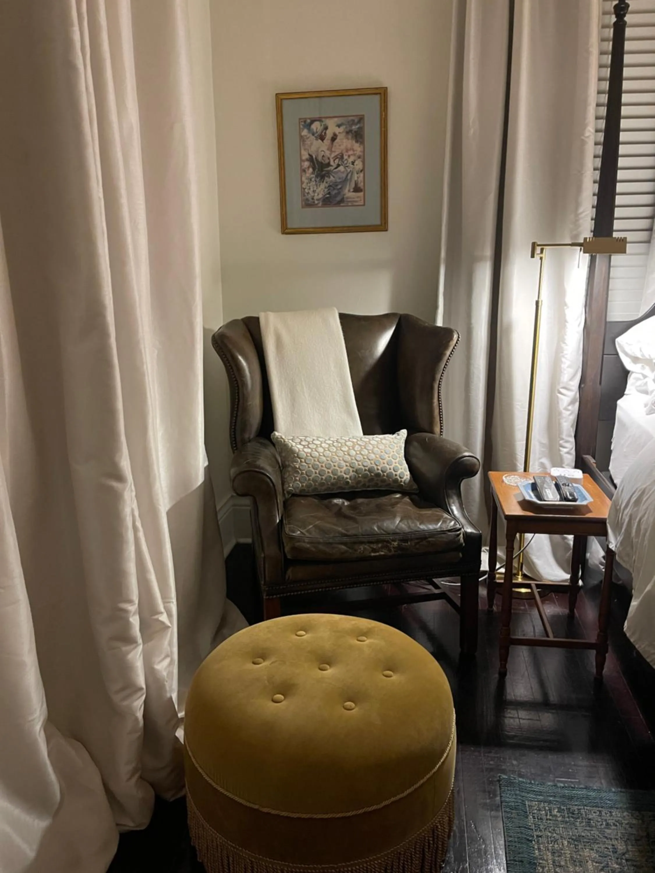 Seating area in Chesnut Cottage Inn