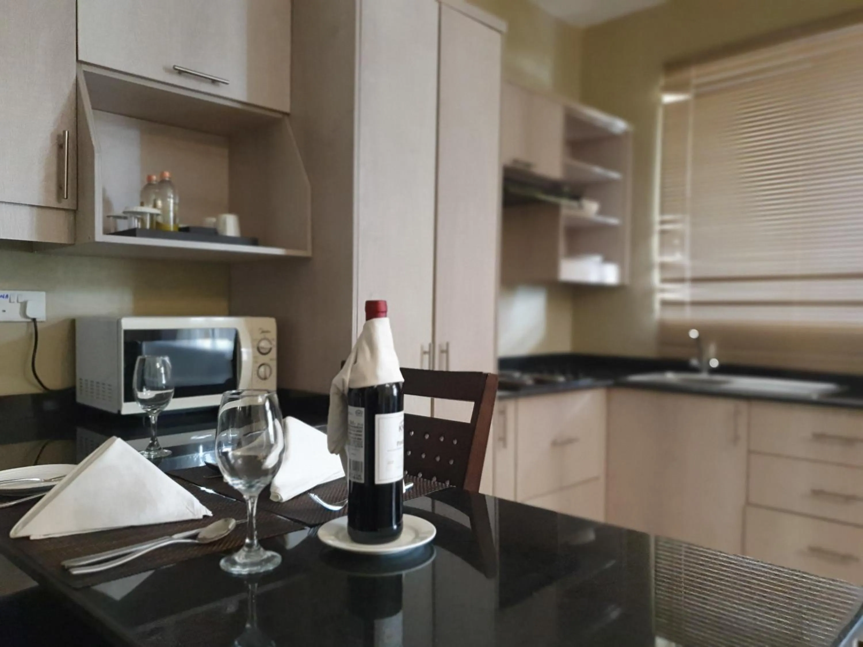 Dining area in Serendib Suites and Conference Center