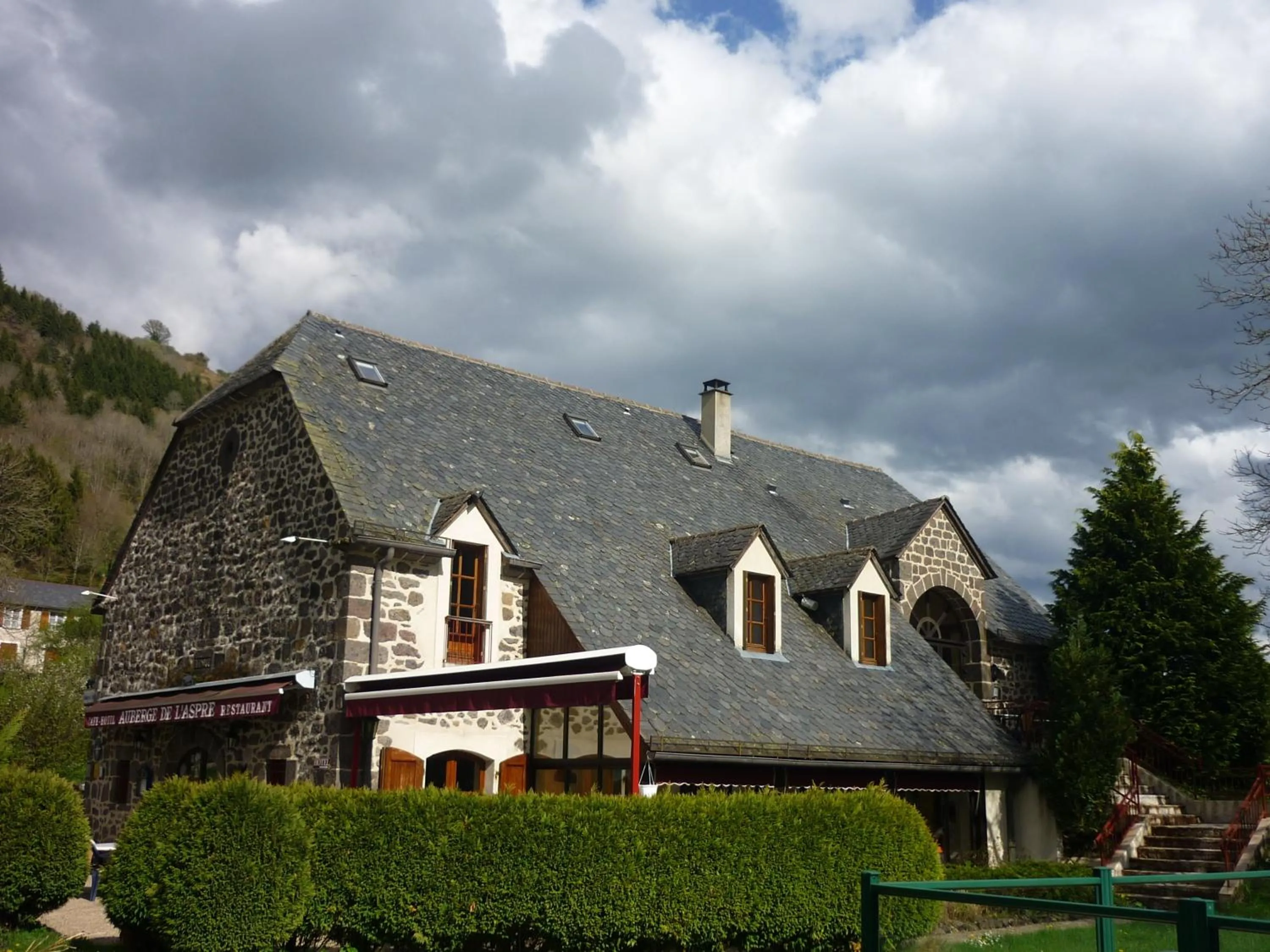 Property building in Auberge de l'Aspre