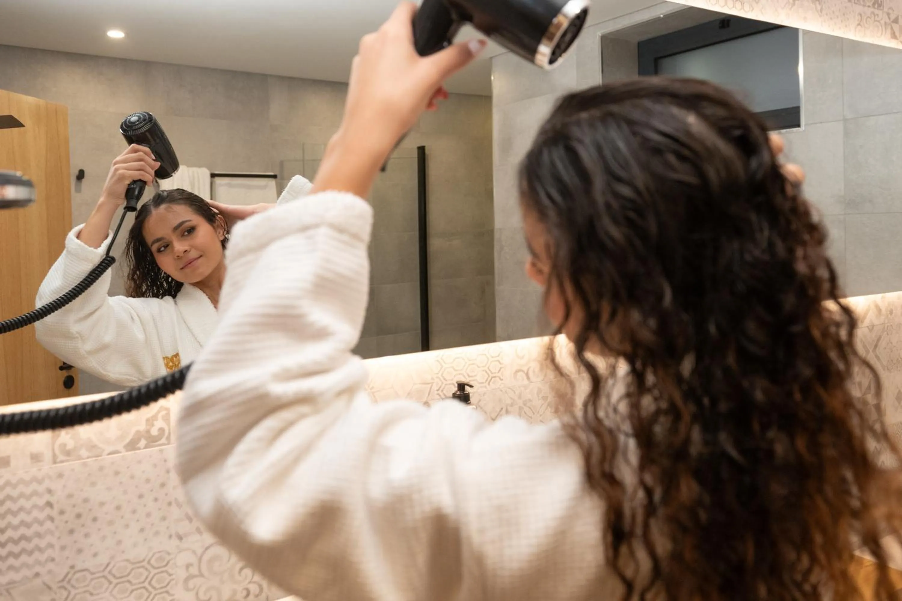 People in Favaios Aldeia Resort - Casa das Padeiras