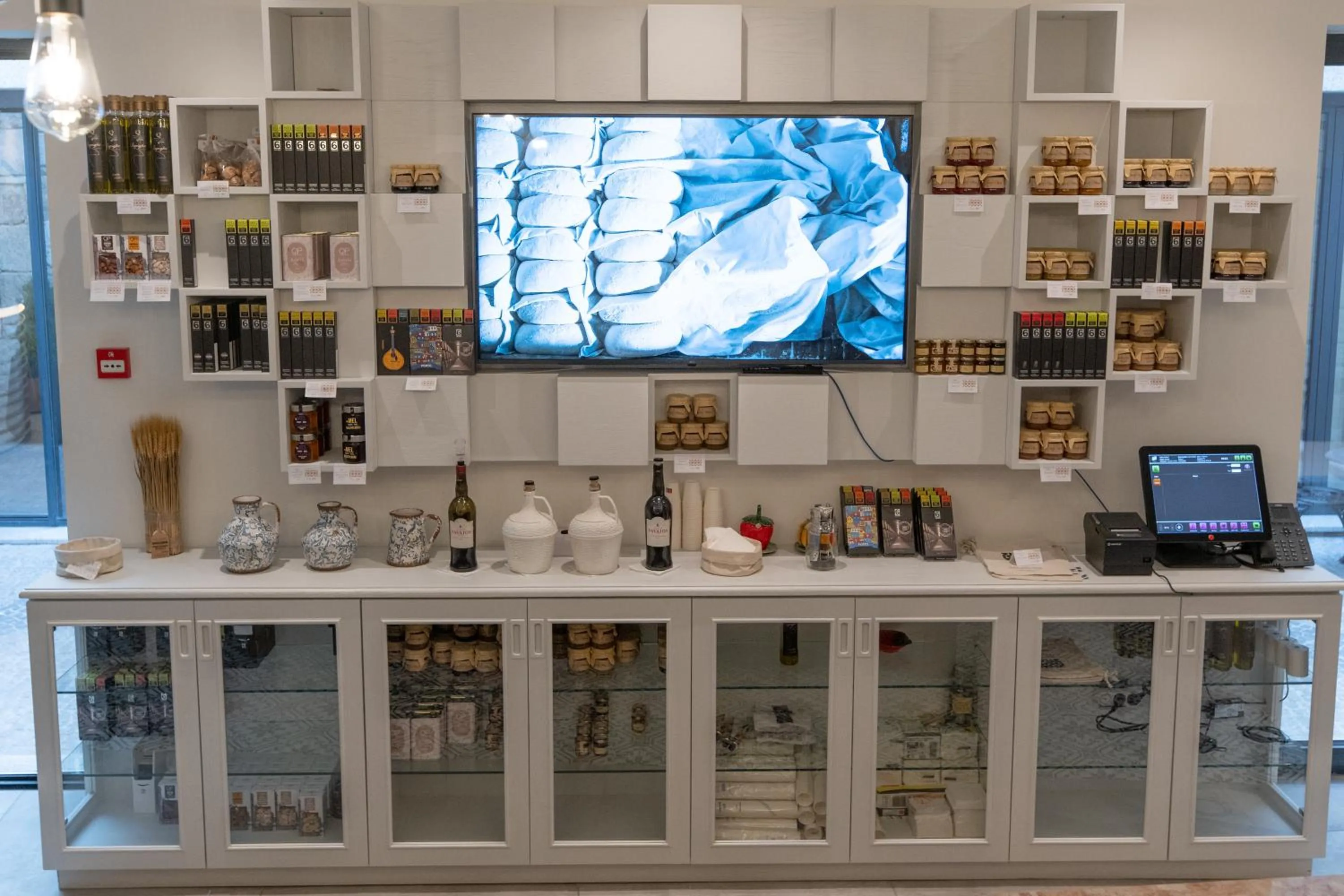 Shopping Area in Favaios Aldeia Resort - Casa das Padeiras