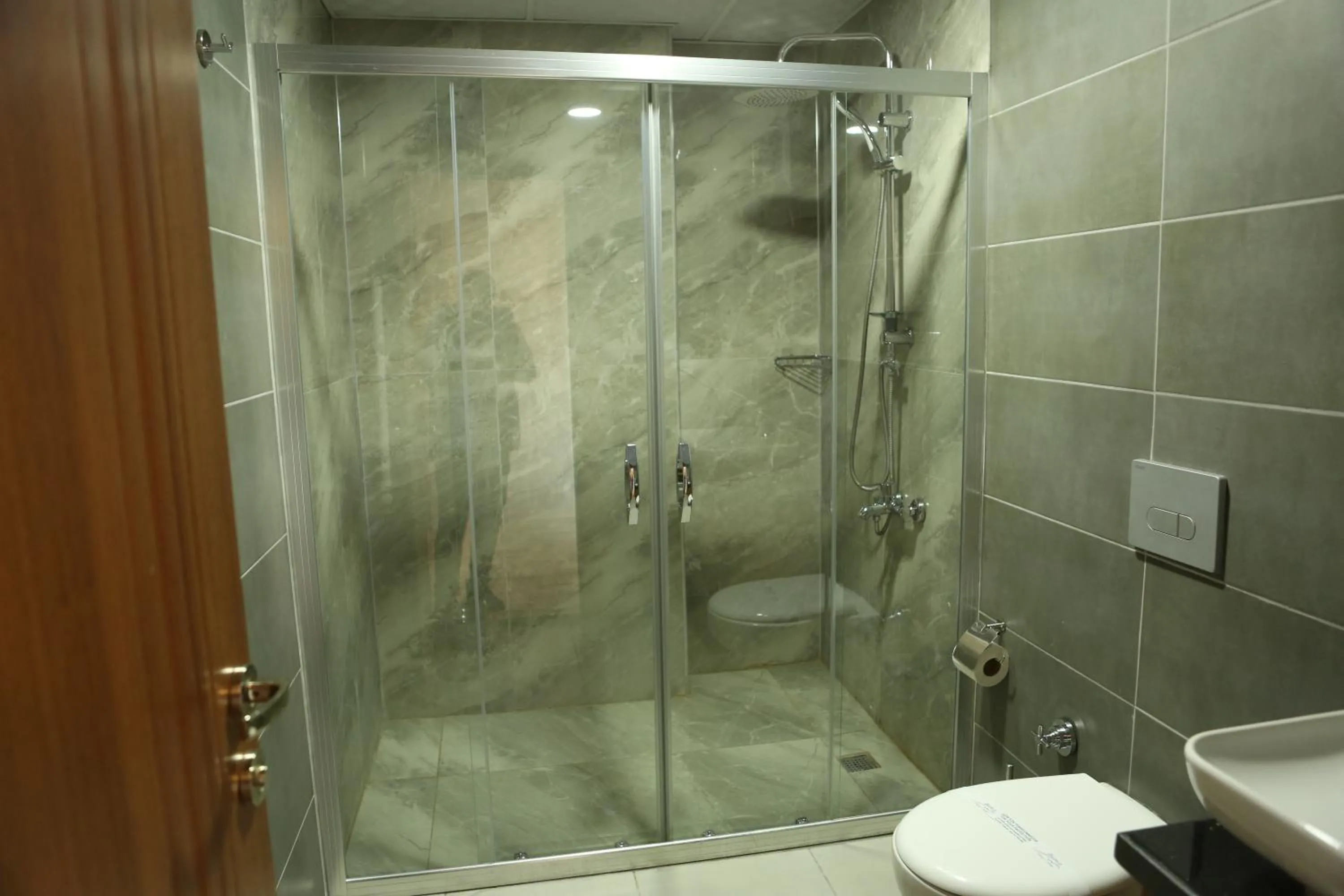 Toilet in Bianca Hotel VAN