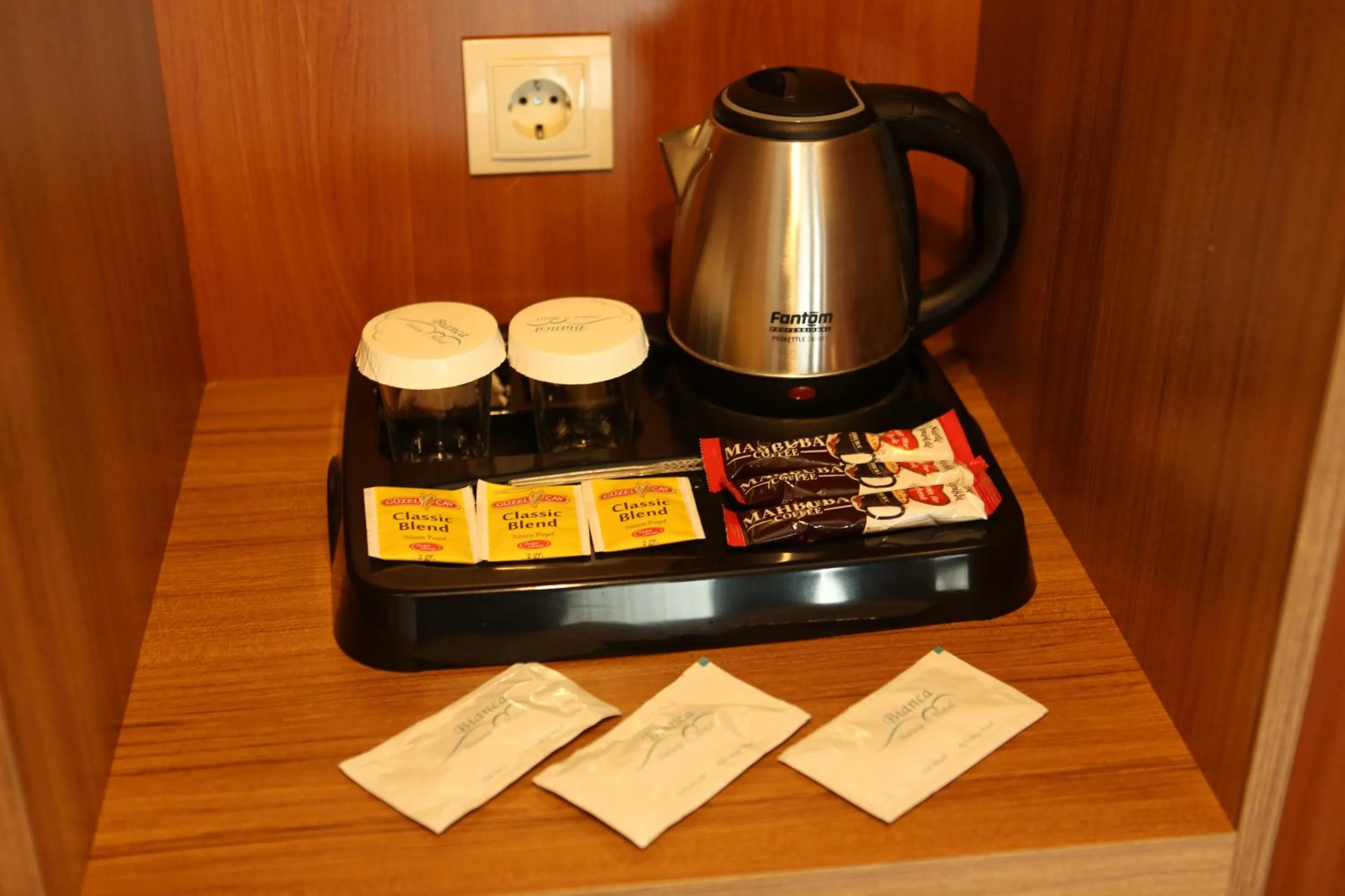 Coffee/tea facilities in Bianca Hotel VAN