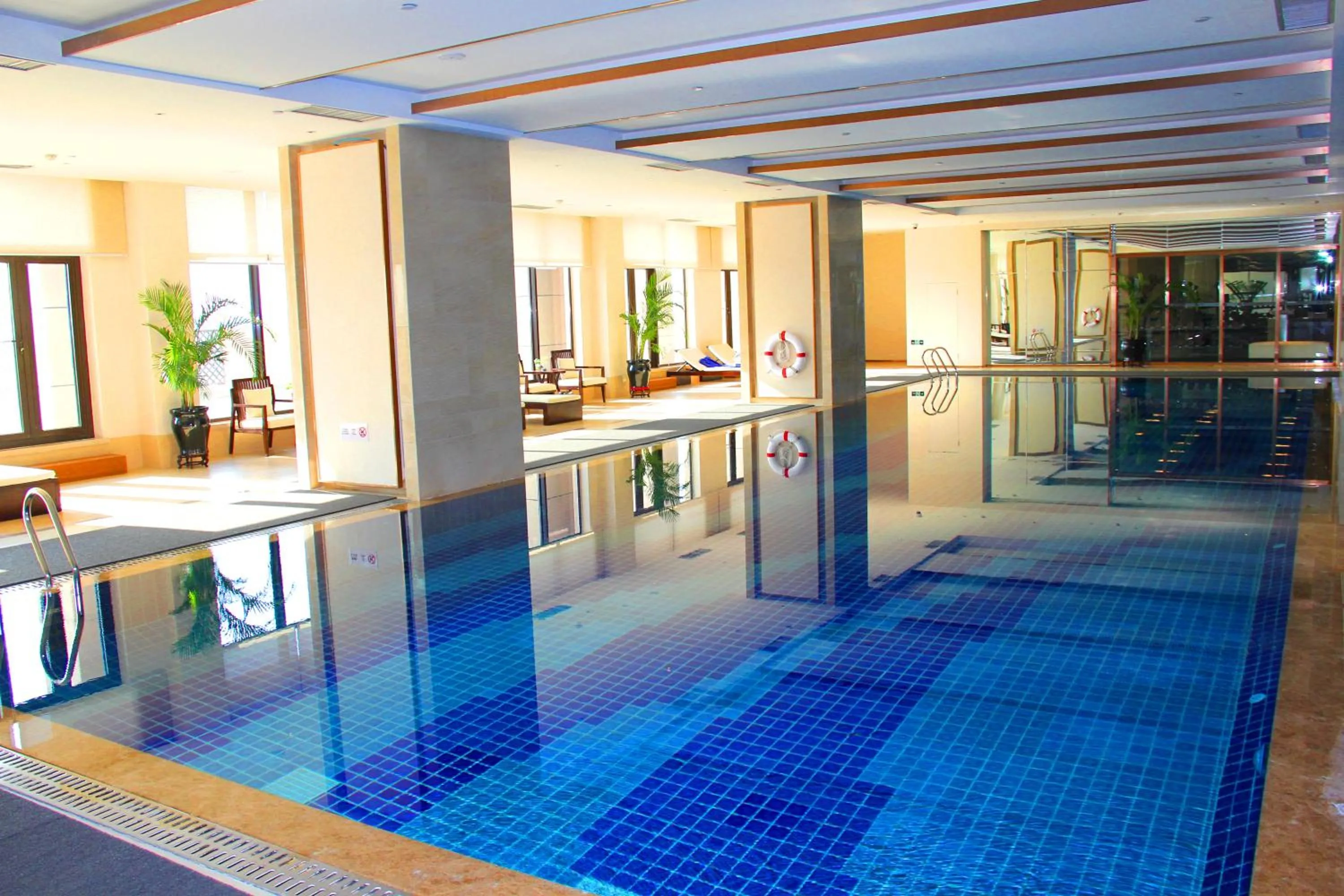 Swimming pool in Radisson Blu Hotel Kashgar