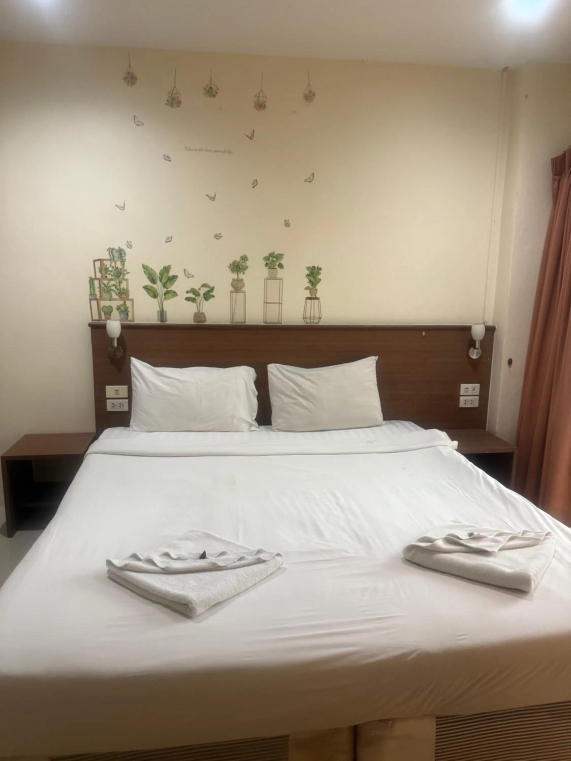 Royal Waves Hotel