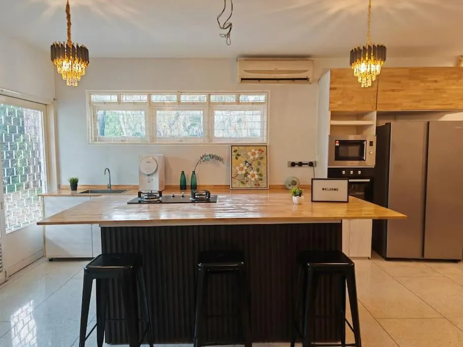 Kitchen or kitchenette in Taman Duta KL Deluxe Villa by uBook