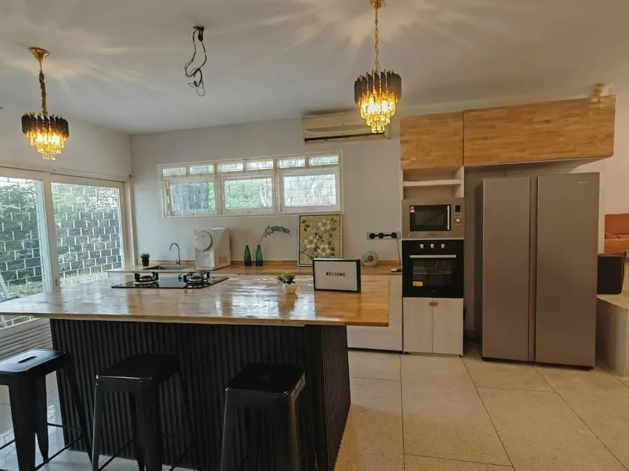 Kitchen or kitchenette in Taman Duta KL Deluxe Villa by uBook