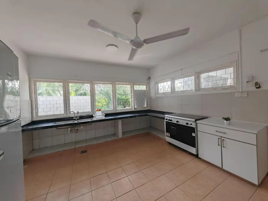 Kitchen or kitchenette in Taman Duta KL Deluxe Villa by uBook