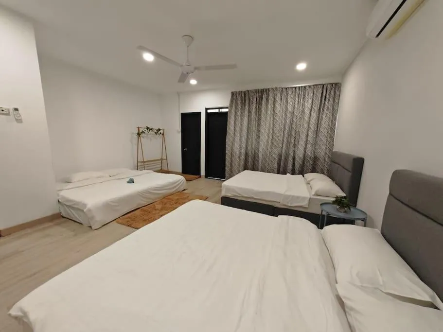 Bed in Taman Duta KL Deluxe Villa by uBook