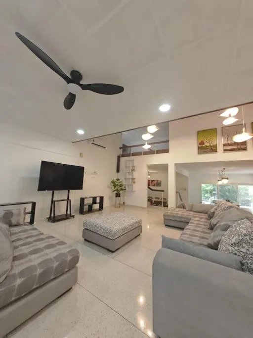 Living room in Taman Duta KL Deluxe Villa by uBook