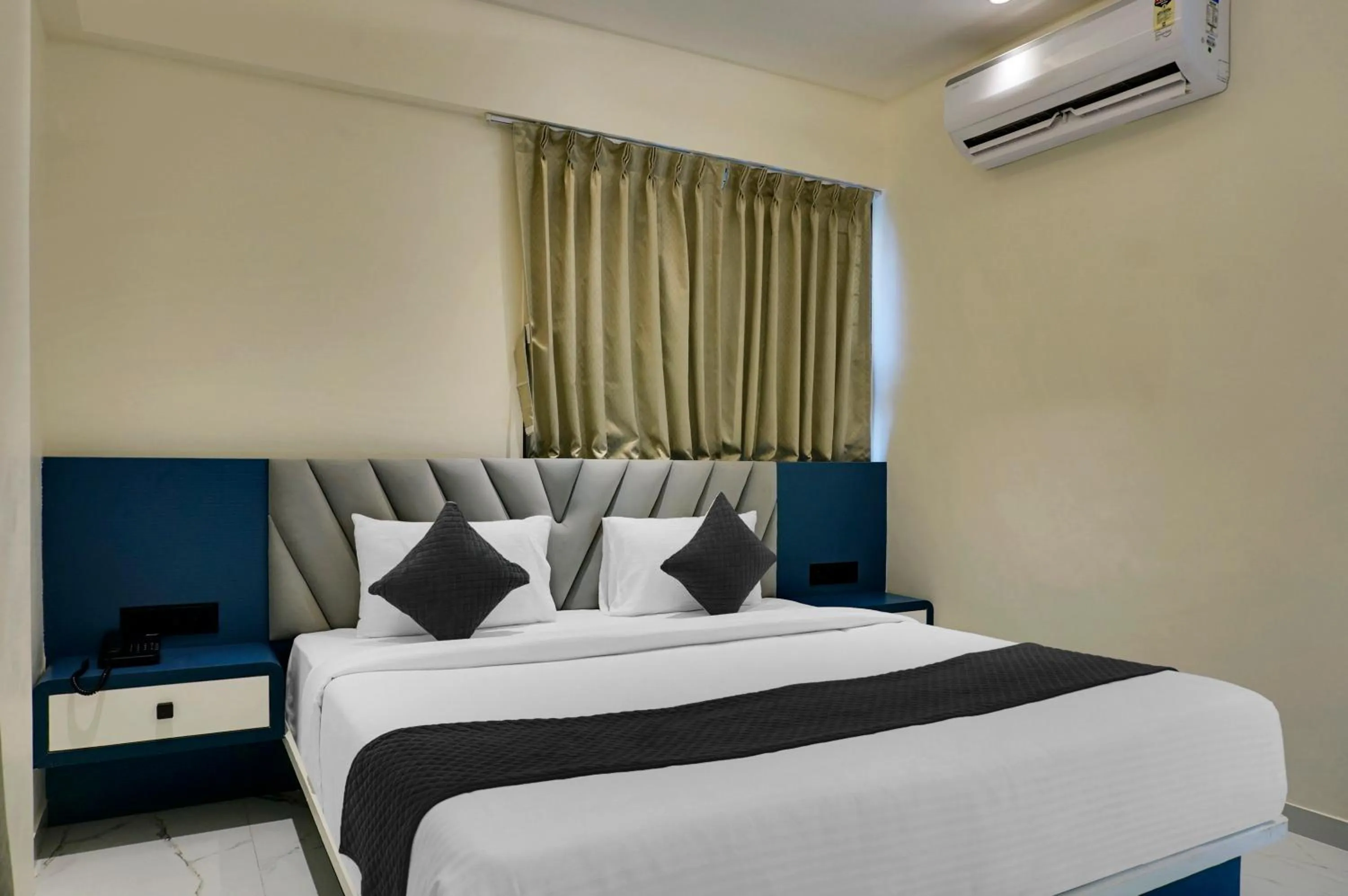 Bed in Palm Suites Baner- indian nationals only