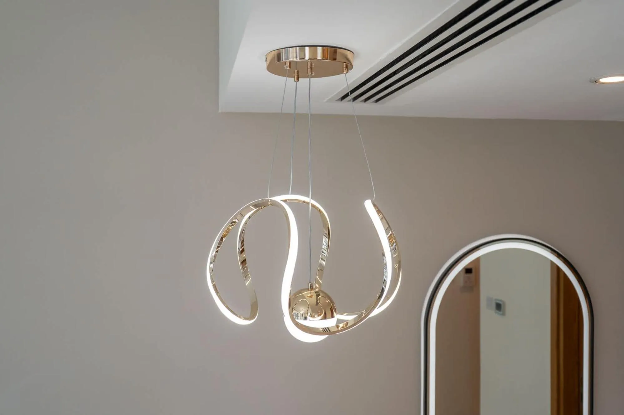 Glorious Studio with Easy City Access in Bay Square 9, Business Bay