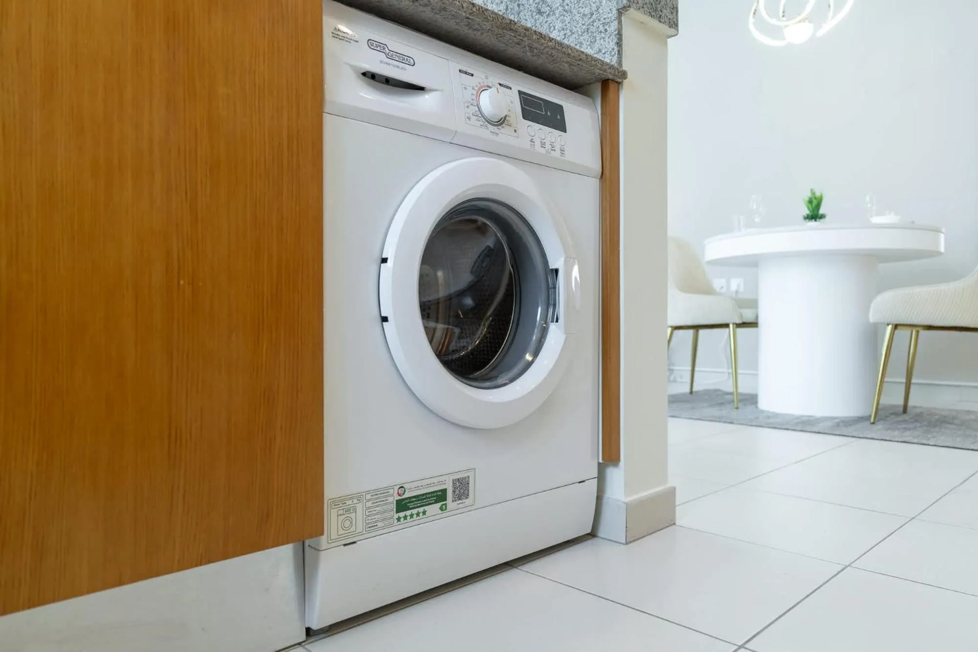 Glorious Studio with Easy City Access in Bay Square 9, Business Bay