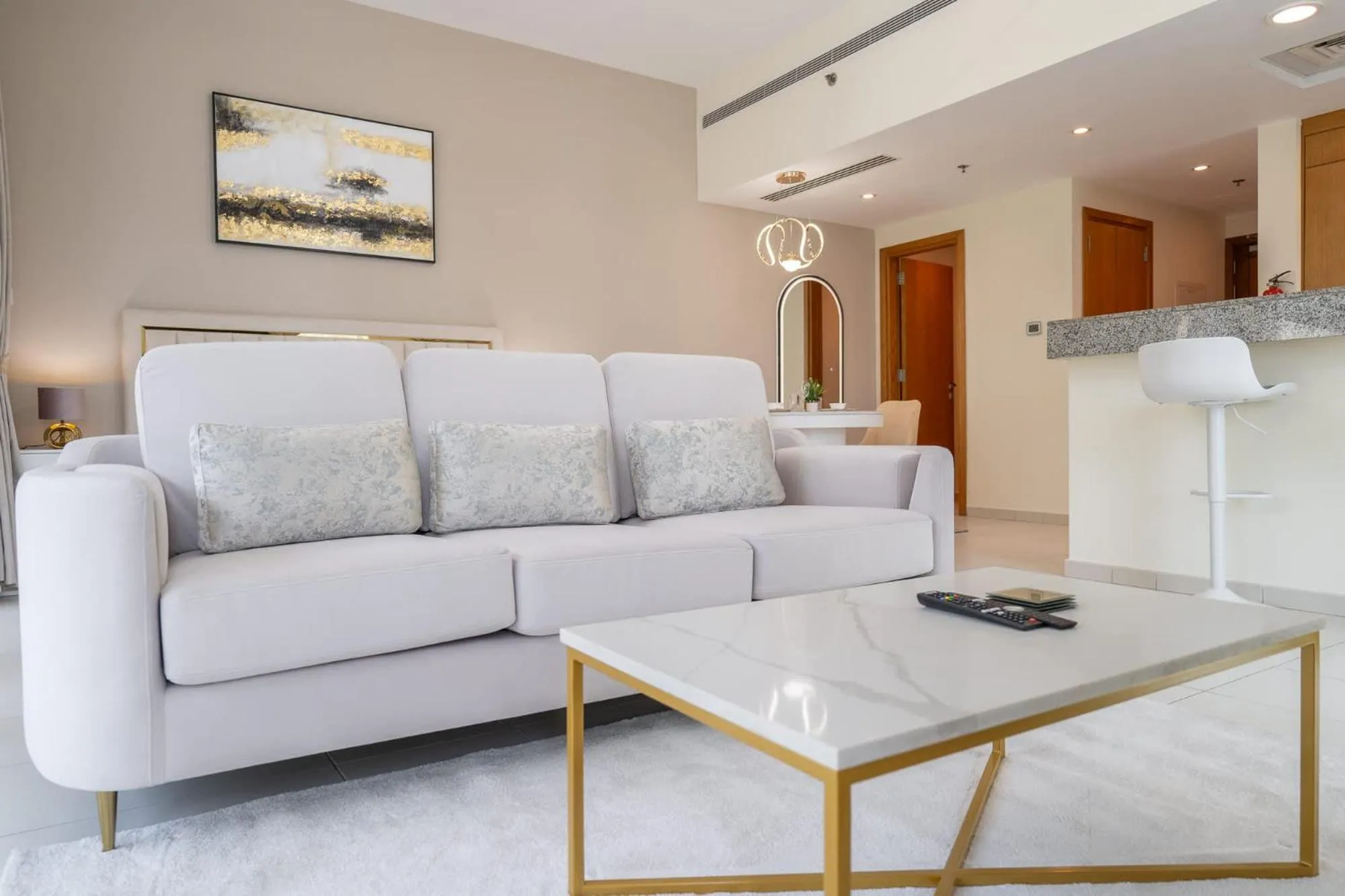 Glorious Studio with Easy City Access in Bay Square 9, Business Bay