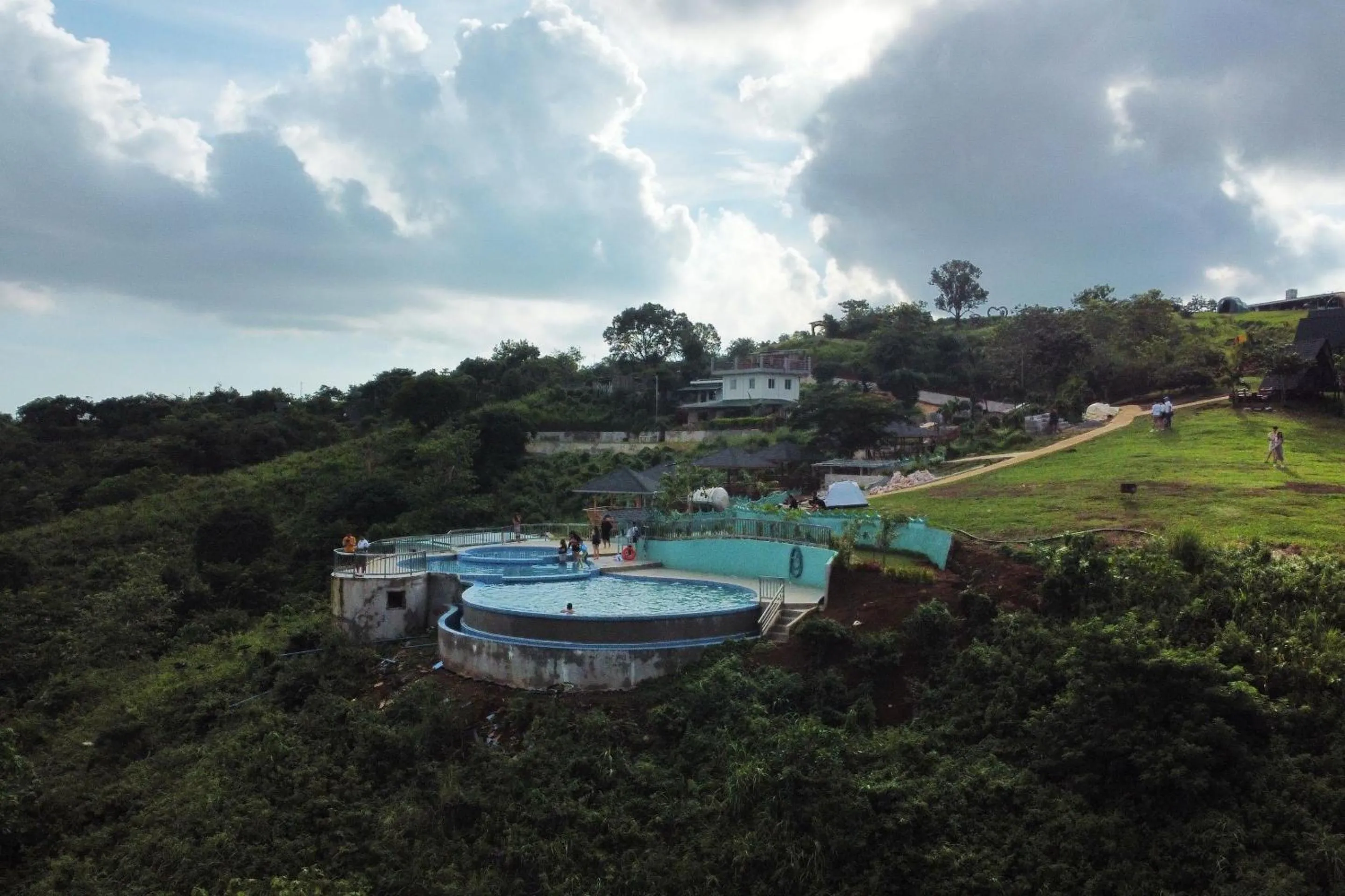 Swimming pool in Viewscape Nature Park Tanay powered by Cocotel