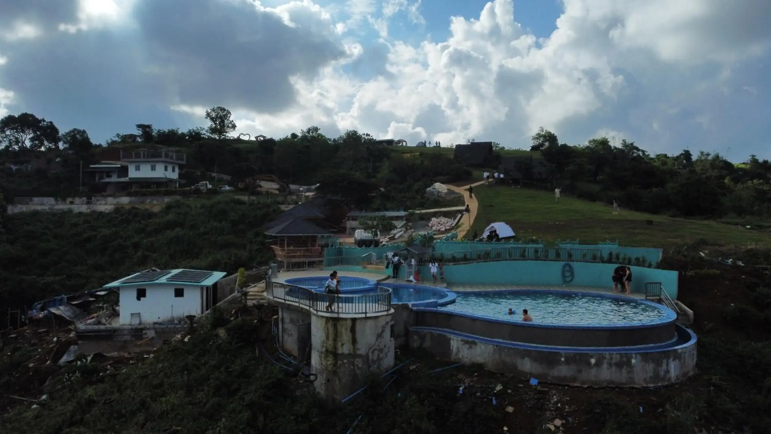 Swimming pool in Viewscape Nature Park Tanay powered by Cocotel Swimming pool in Viewscape Nature Park Tanay powered by Cocotel