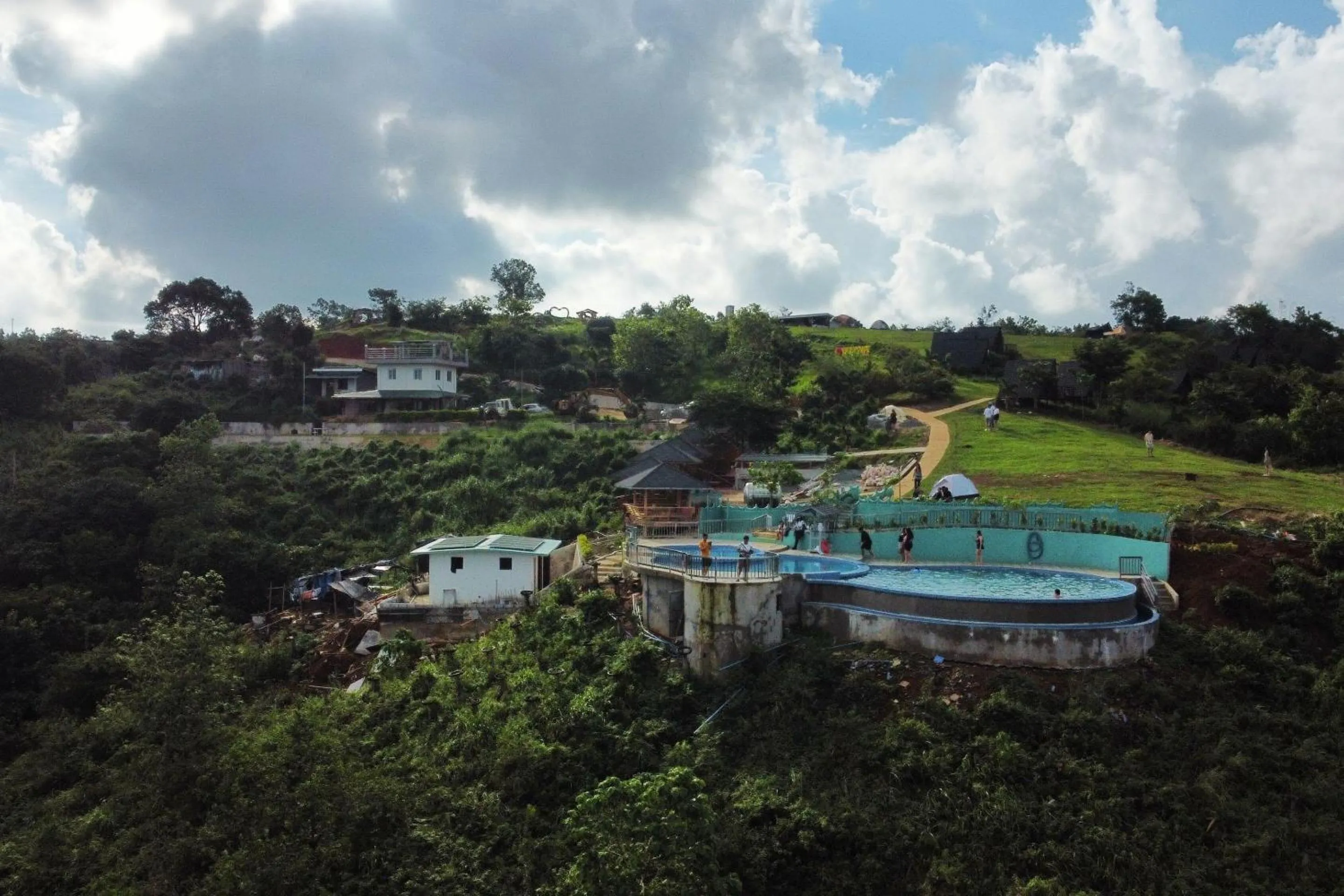 Swimming pool in Viewscape Nature Park Tanay powered by Cocotel