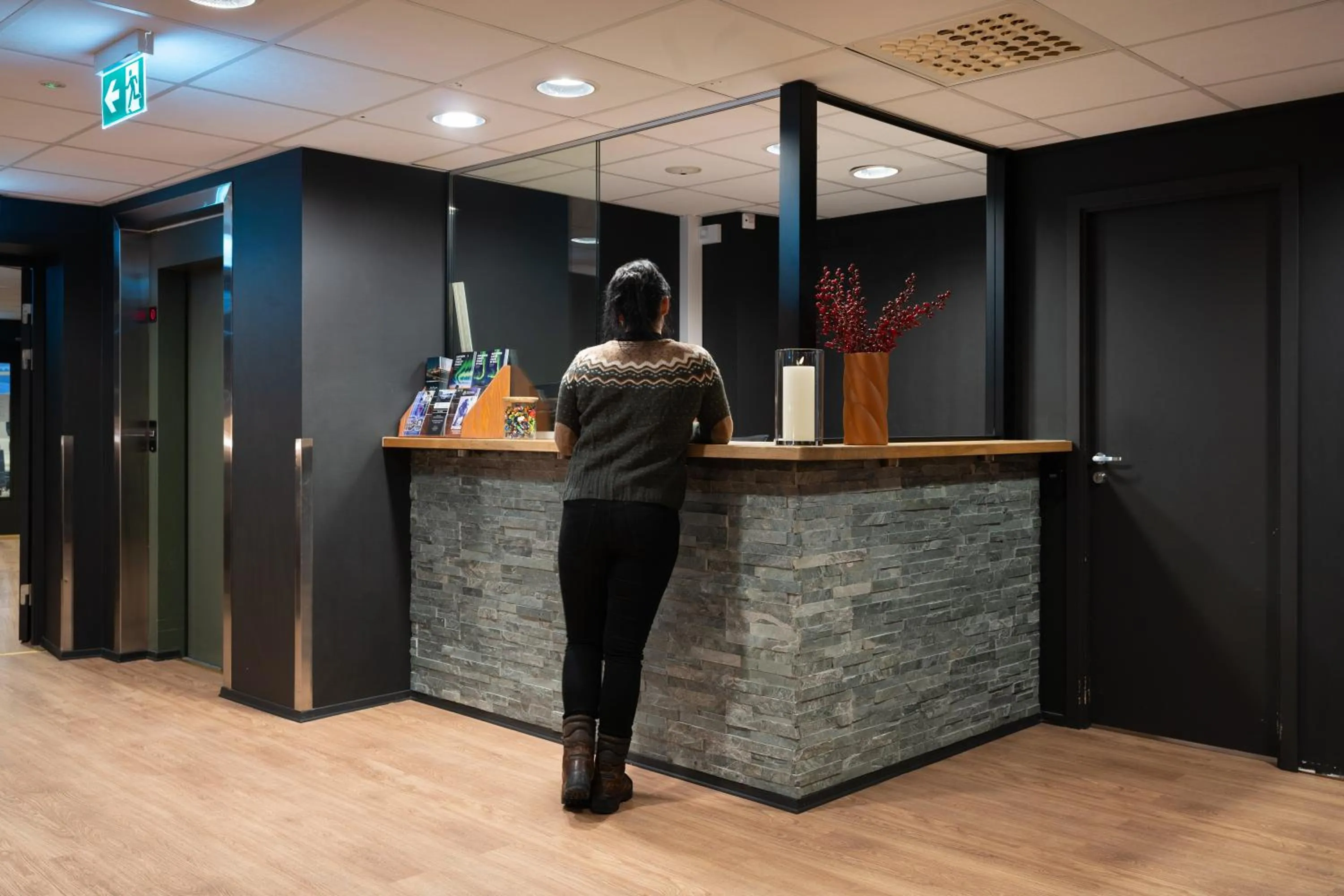 People in Enter Skansen Hotel