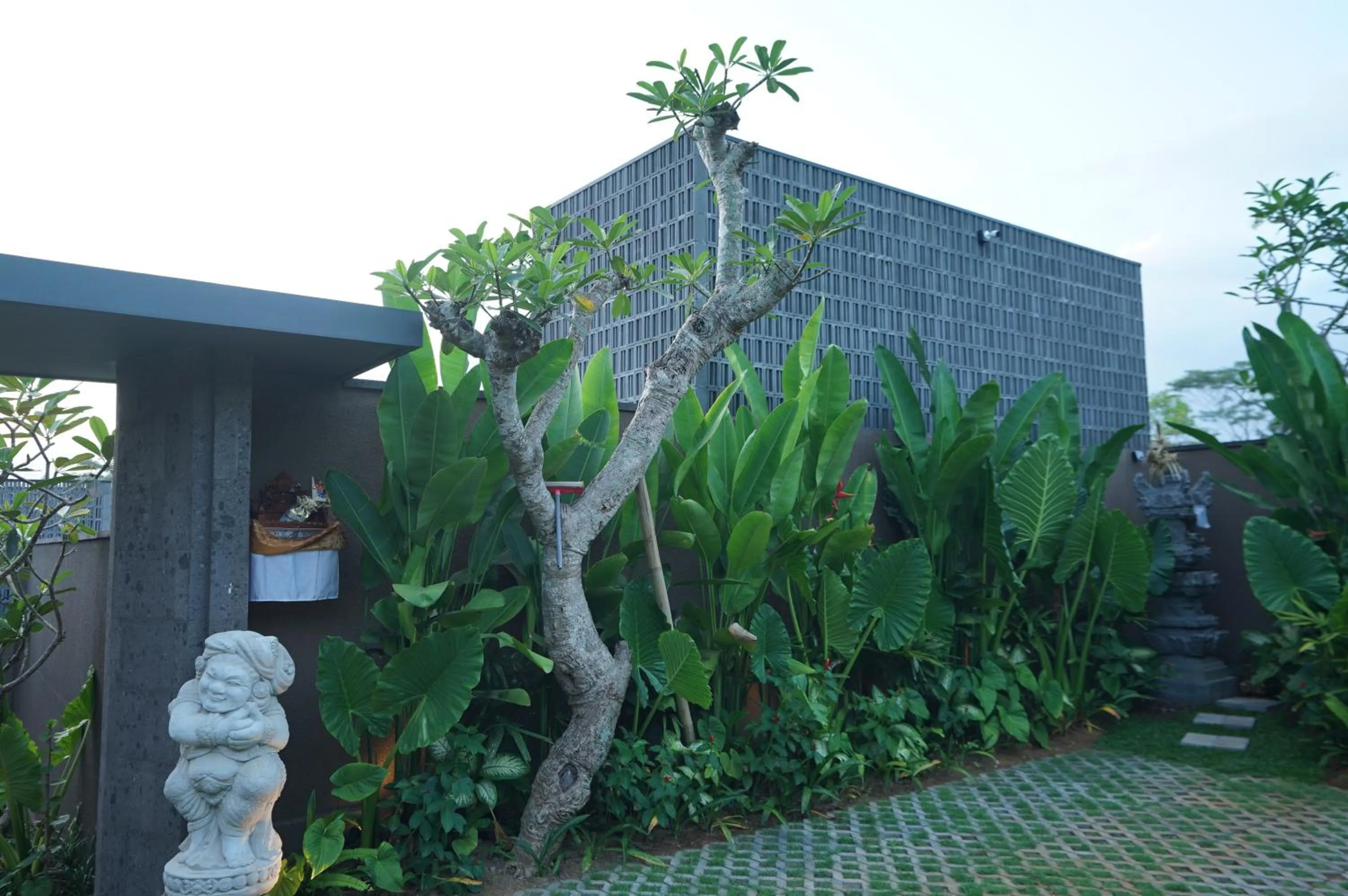 Garden in The Shanti Graha Villas