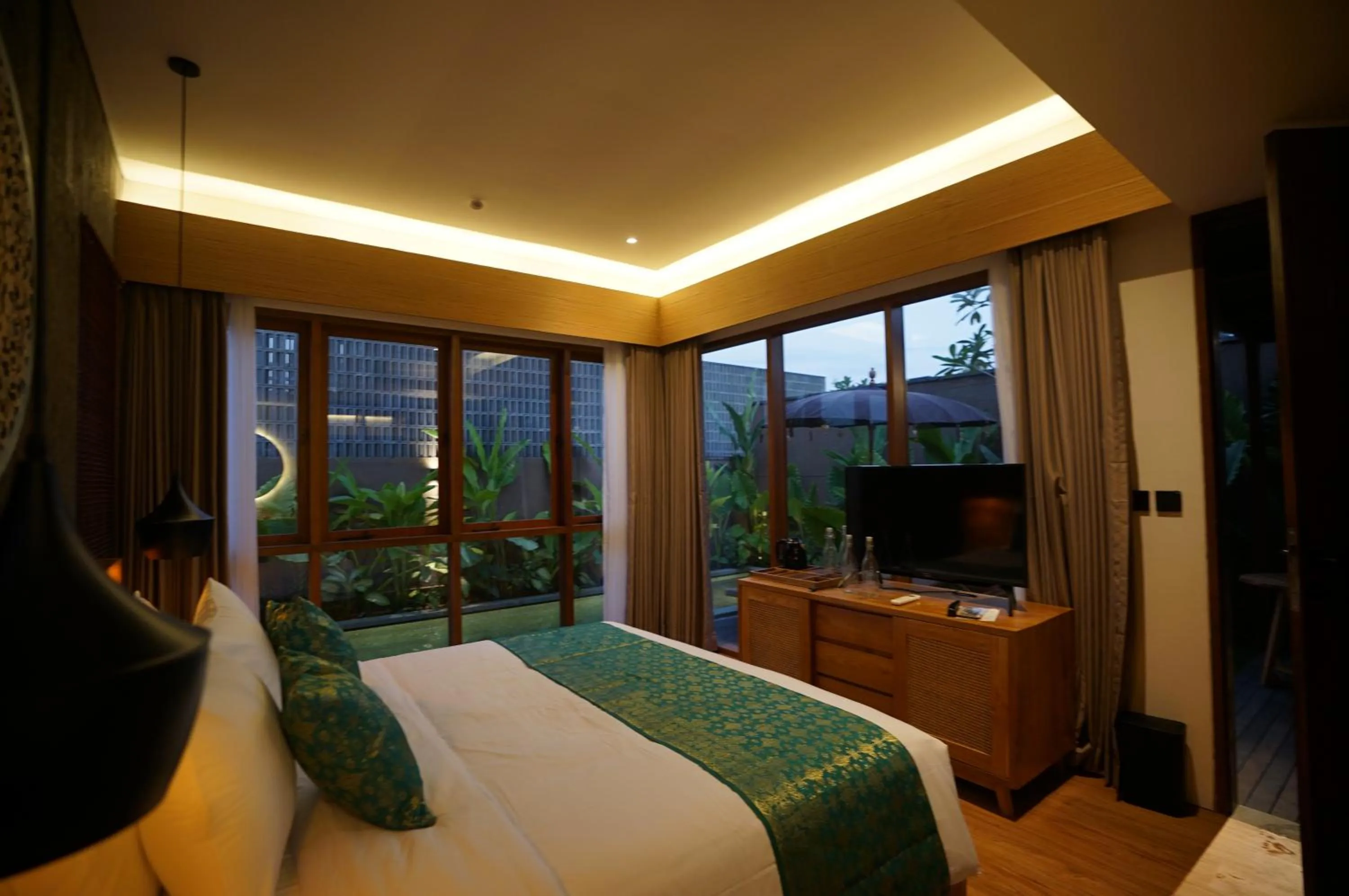 Photo of the whole room, Bed in The Shanti Graha Villas