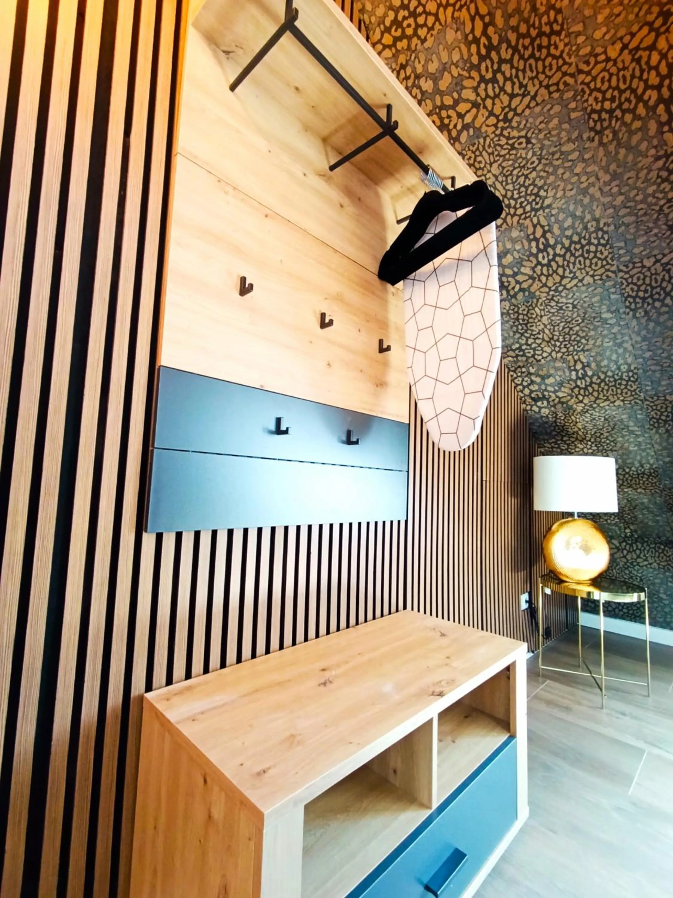 flat iron in BOSSA CITY Design Apartments