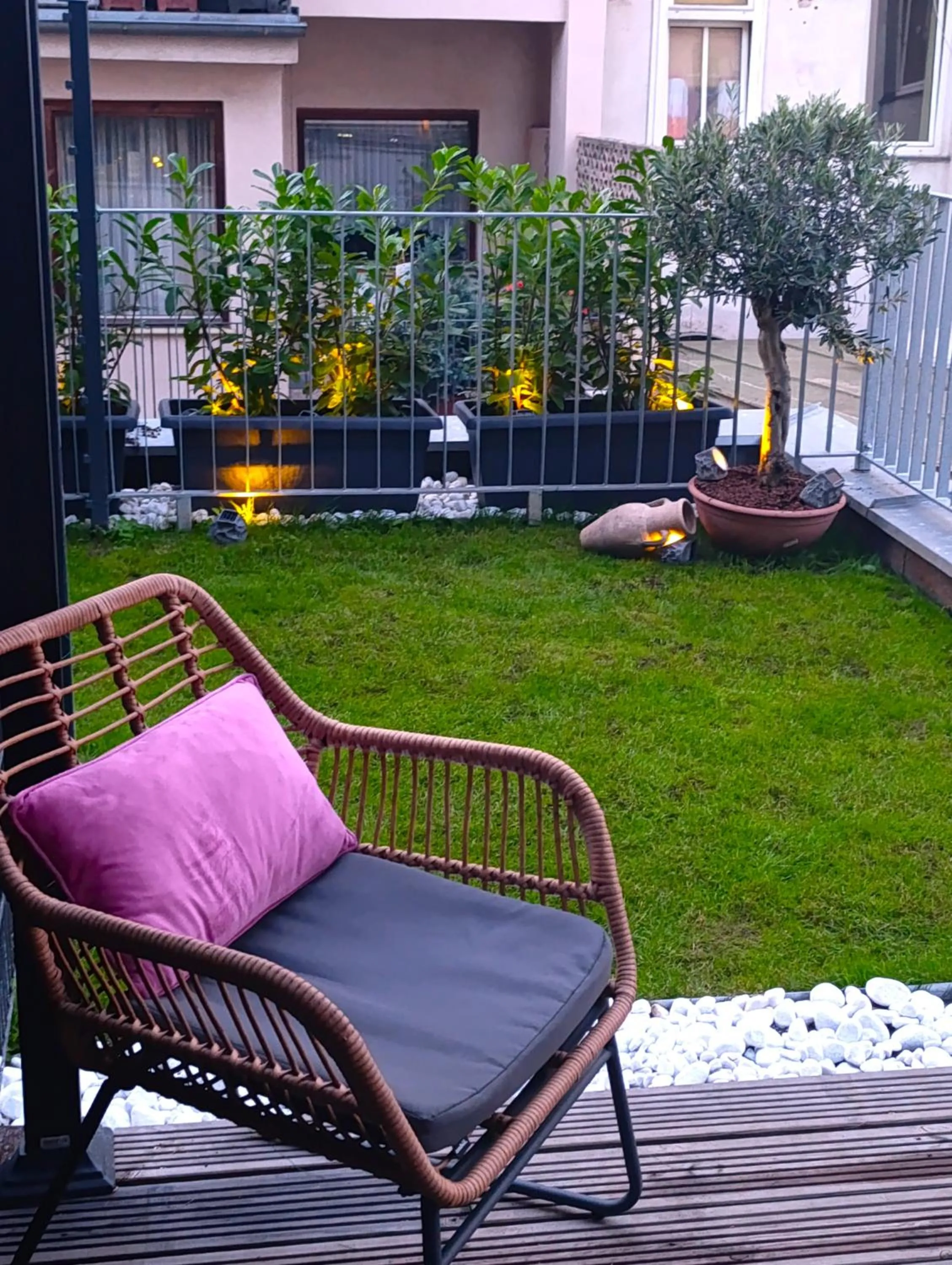 Patio in BOSSA CITY Design Apartments