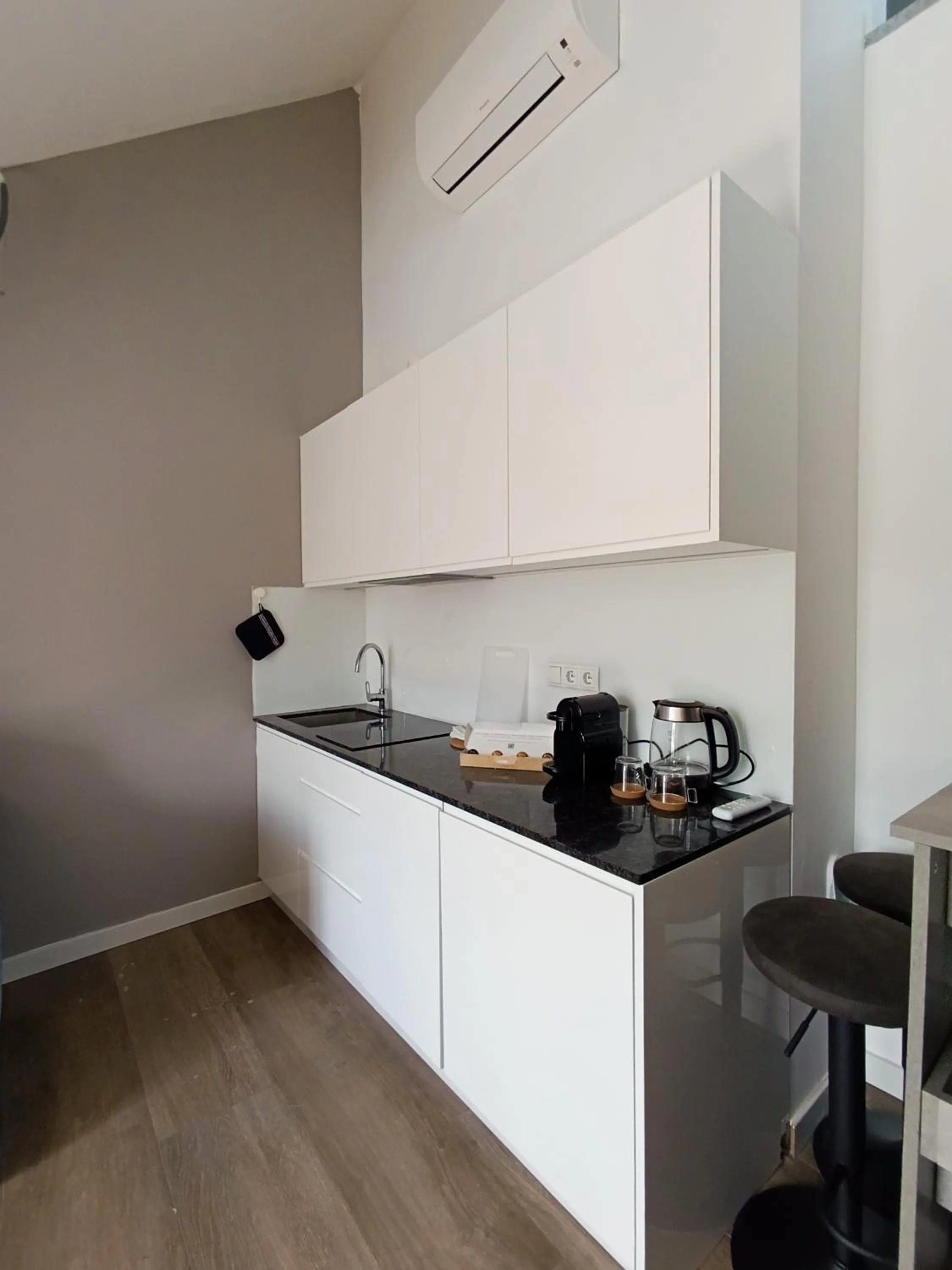Kitchen or kitchenette in BOSSA CITY Design Apartments