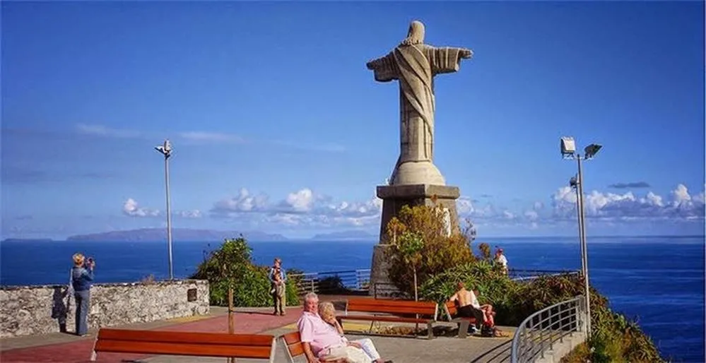Nearby landmark in Estúdio Costinha - Madeira